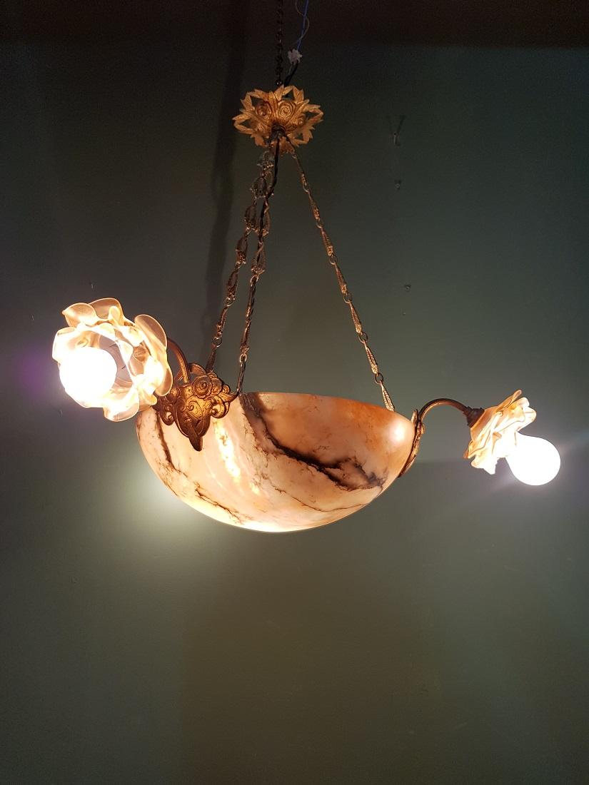 Early 20th Century French Alabaster Chandelier In Good Condition For Sale In Raalte, NL