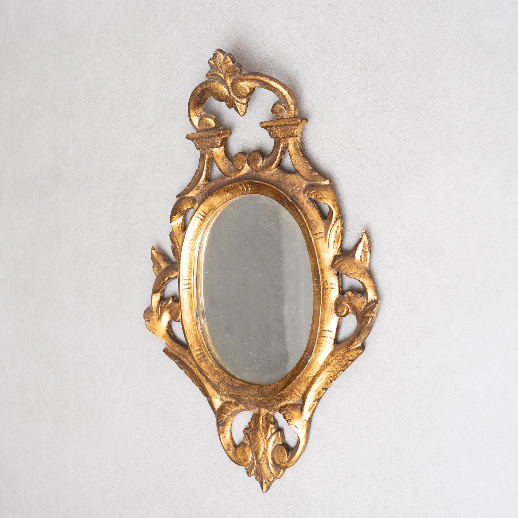 Espejo Cornucopia Dorado Antiguo Francés de Principios del Siglo XX: Elegancia atemporal Moderno de mediados de siglo