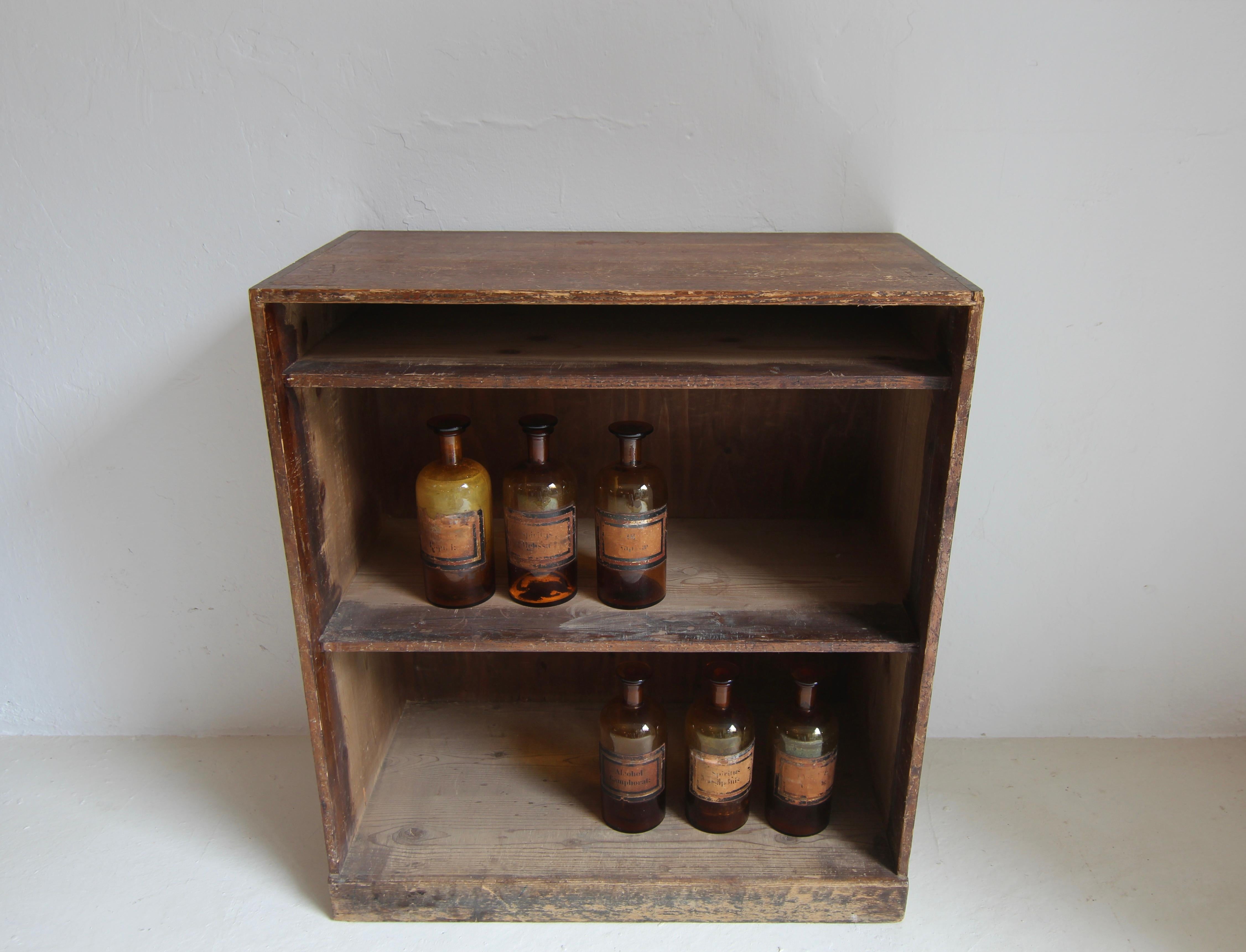Ensemble de 6 pots d'apothicaire en verre français du début du 20e siècle en vente 11