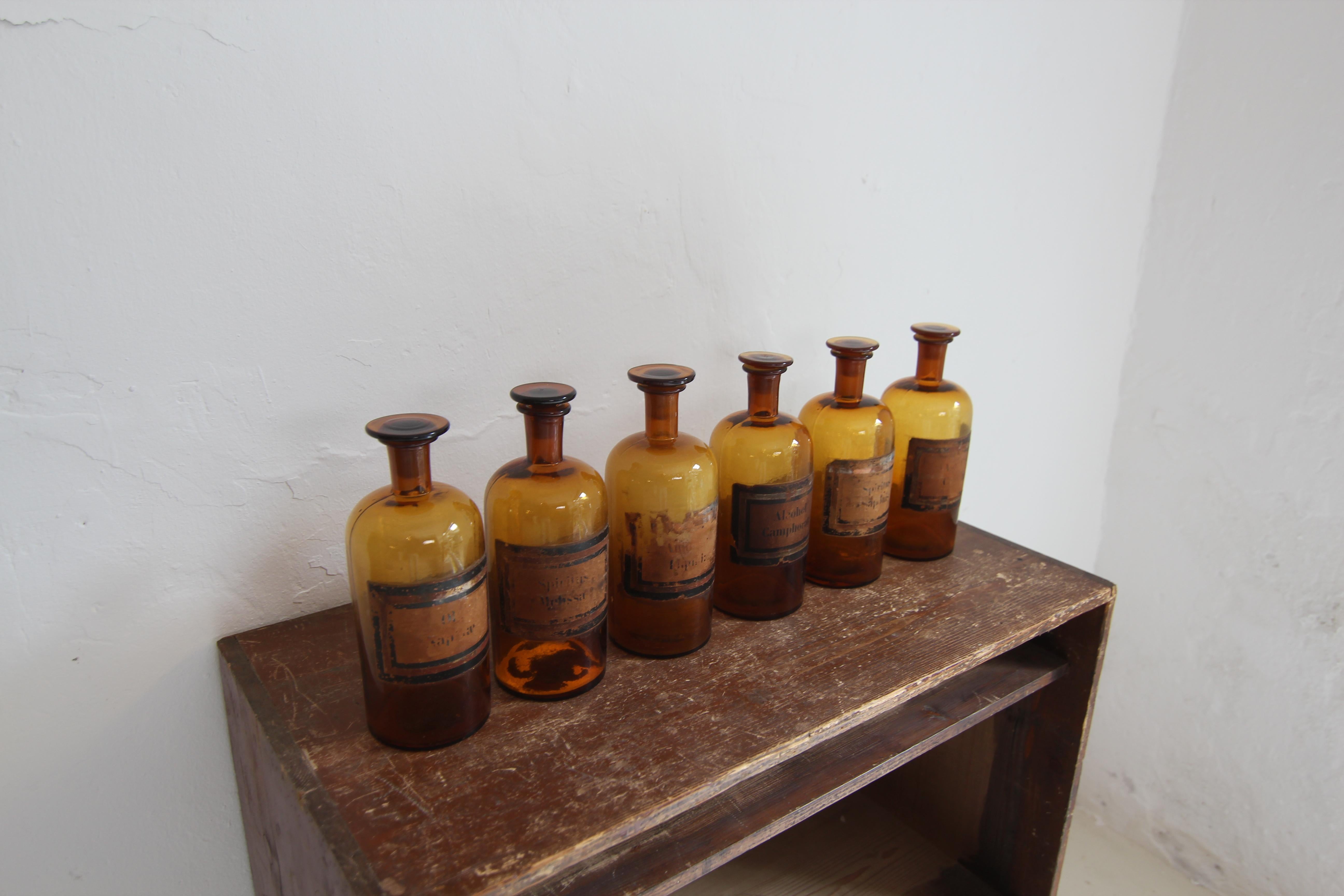 Verre Ensemble de 6 pots d'apothicaire en verre français du début du 20e siècle en vente