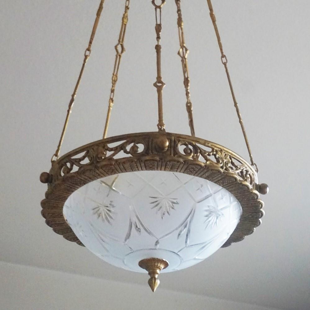 Early 20th Century French Art Deco Bronze Satin Cut Glass Chandelier For Sale 1