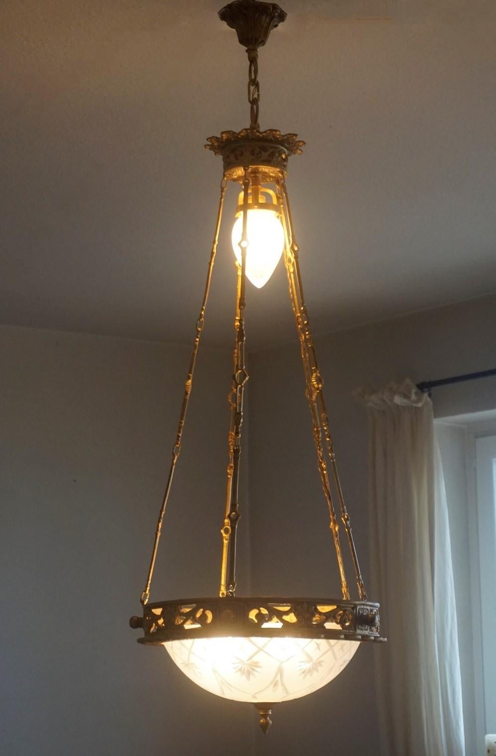 Early 20th Century French Art Deco Bronze Satin Cut Glass Chandelier For Sale 4