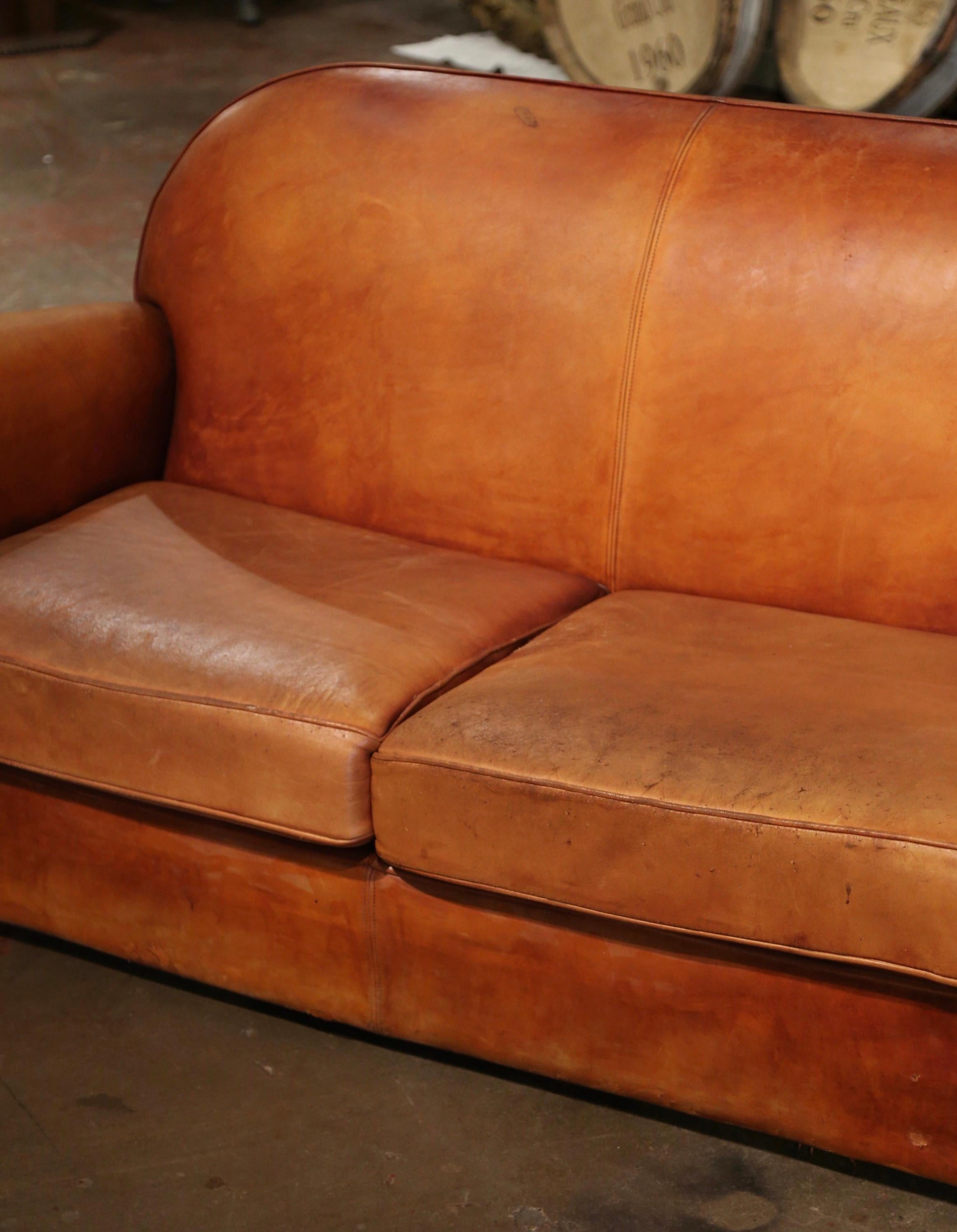 Early 20th Century French Art-Deco Brown Leather Two-Seat Club Sofa In Good Condition For Sale In Dallas, TX