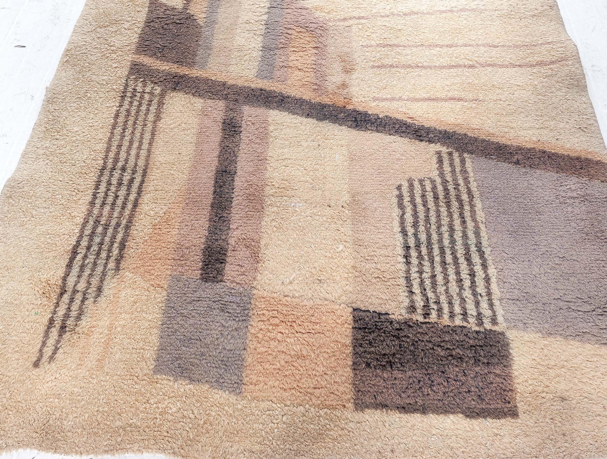 Early 20th Century French Art Deco Handmade Rug In Good Condition For Sale In New York, NY