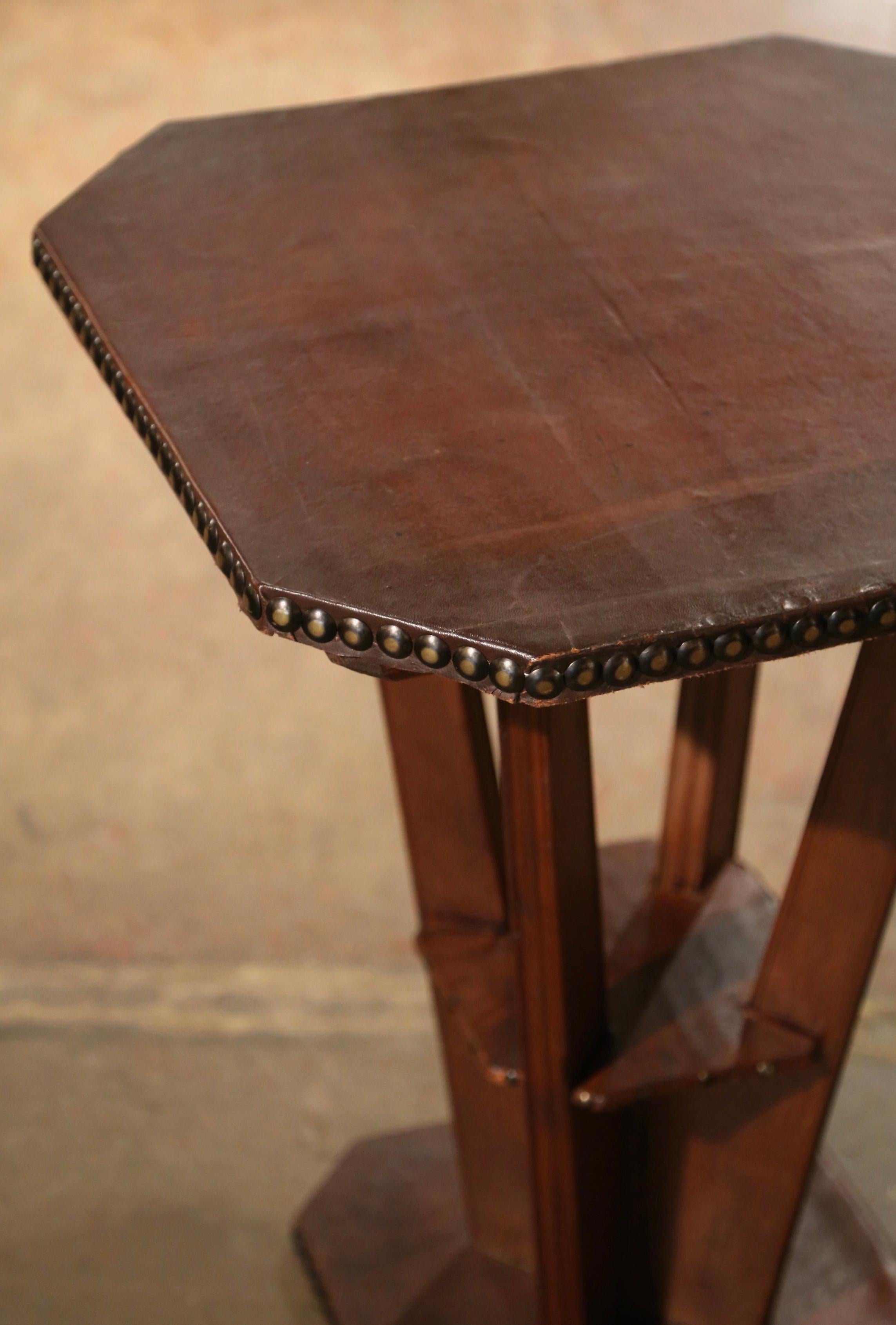 Early 20th Century French Art Deco Oak and Leather Gueridon Table In Excellent Condition For Sale In Dallas, TX