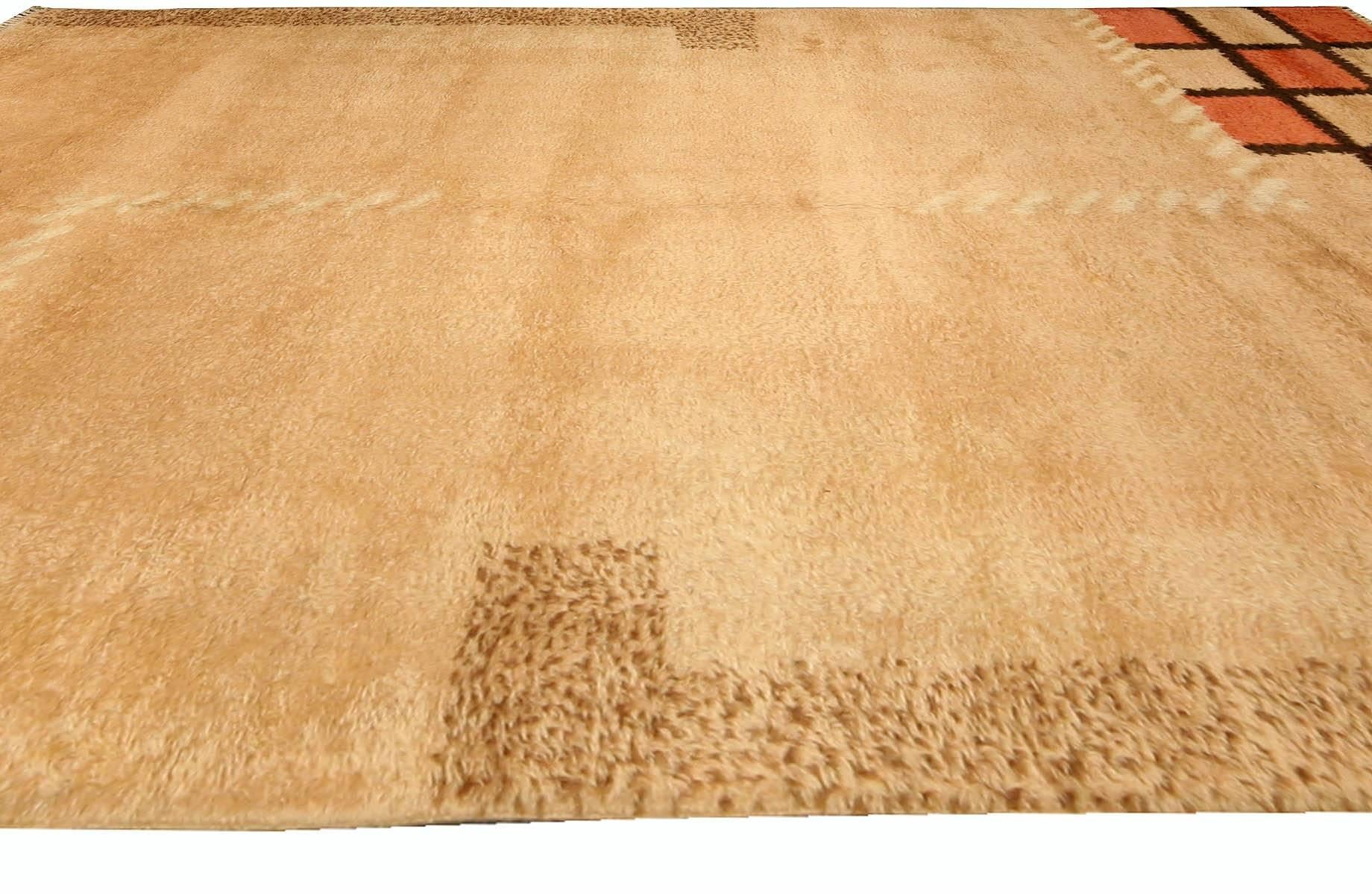 Early 20th Century French Art Deco Handmade Rug In Good Condition For Sale In New York, NY