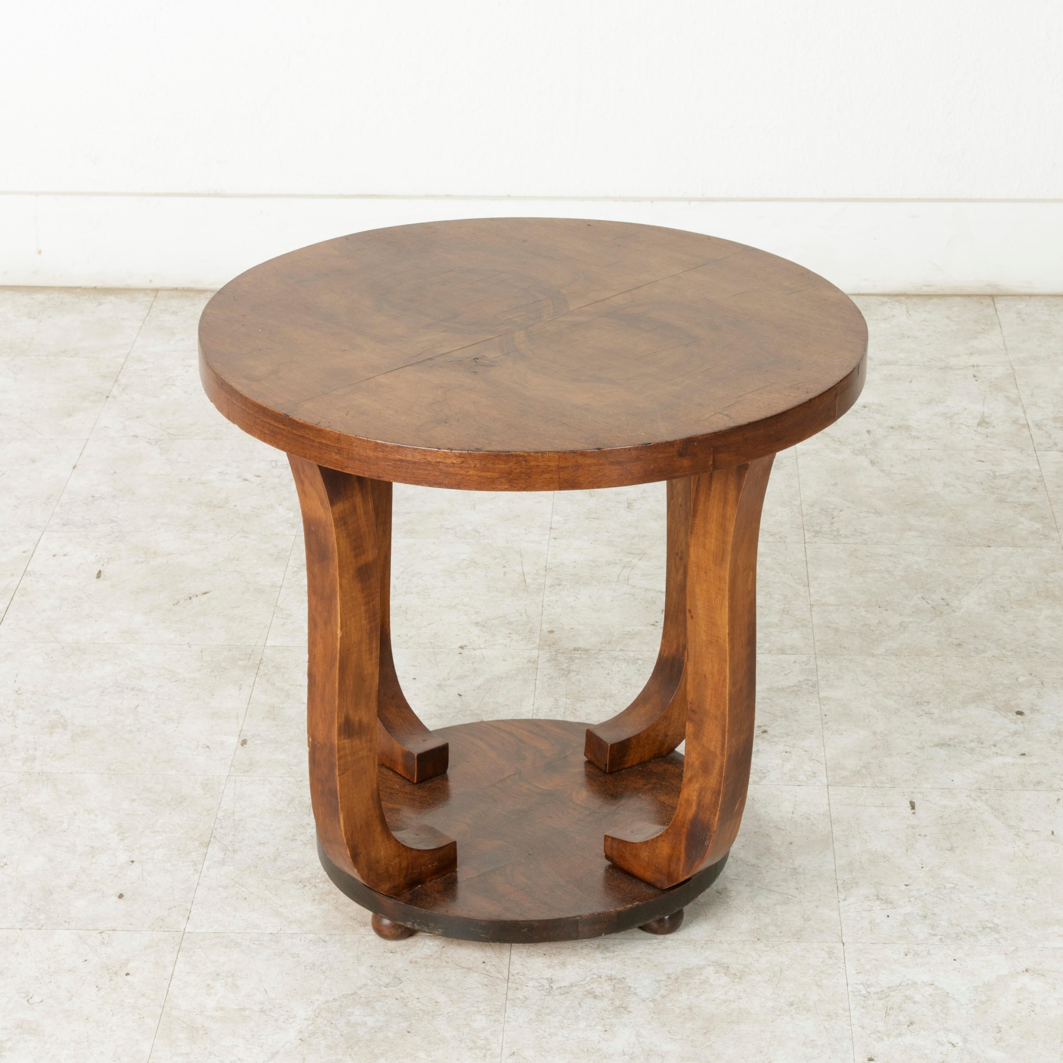 Early 20th Century French Art Deco Period Burl Walnut Guéridon or Side Table In Good Condition In Fayetteville, AR