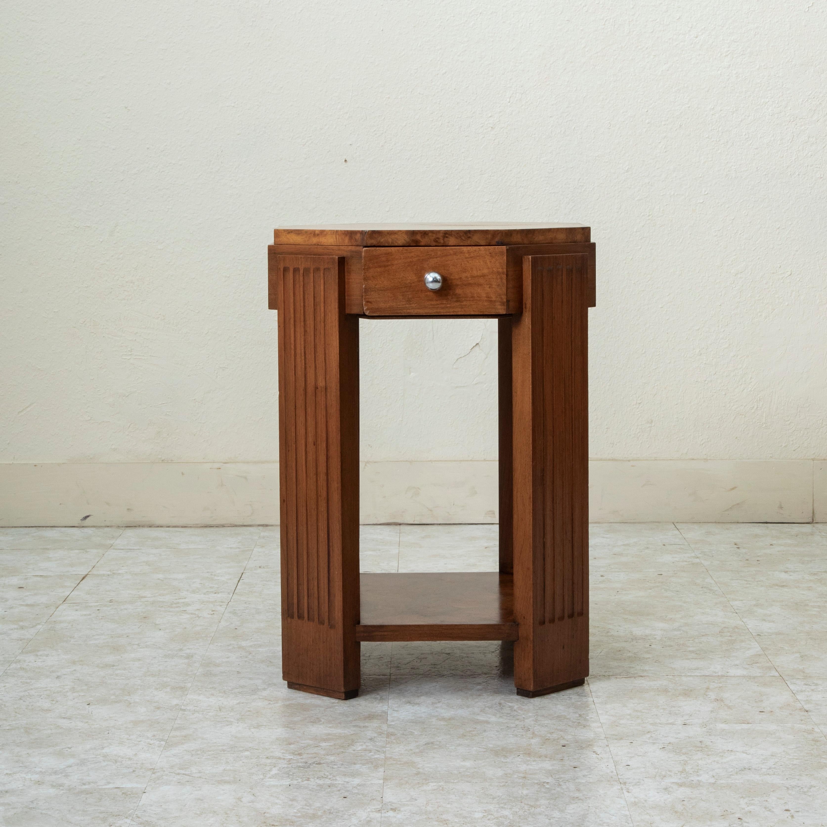 Francese Tavolino in radica di noce dell'inizio del XX secolo, periodo Art Déco francese, tavolino finale