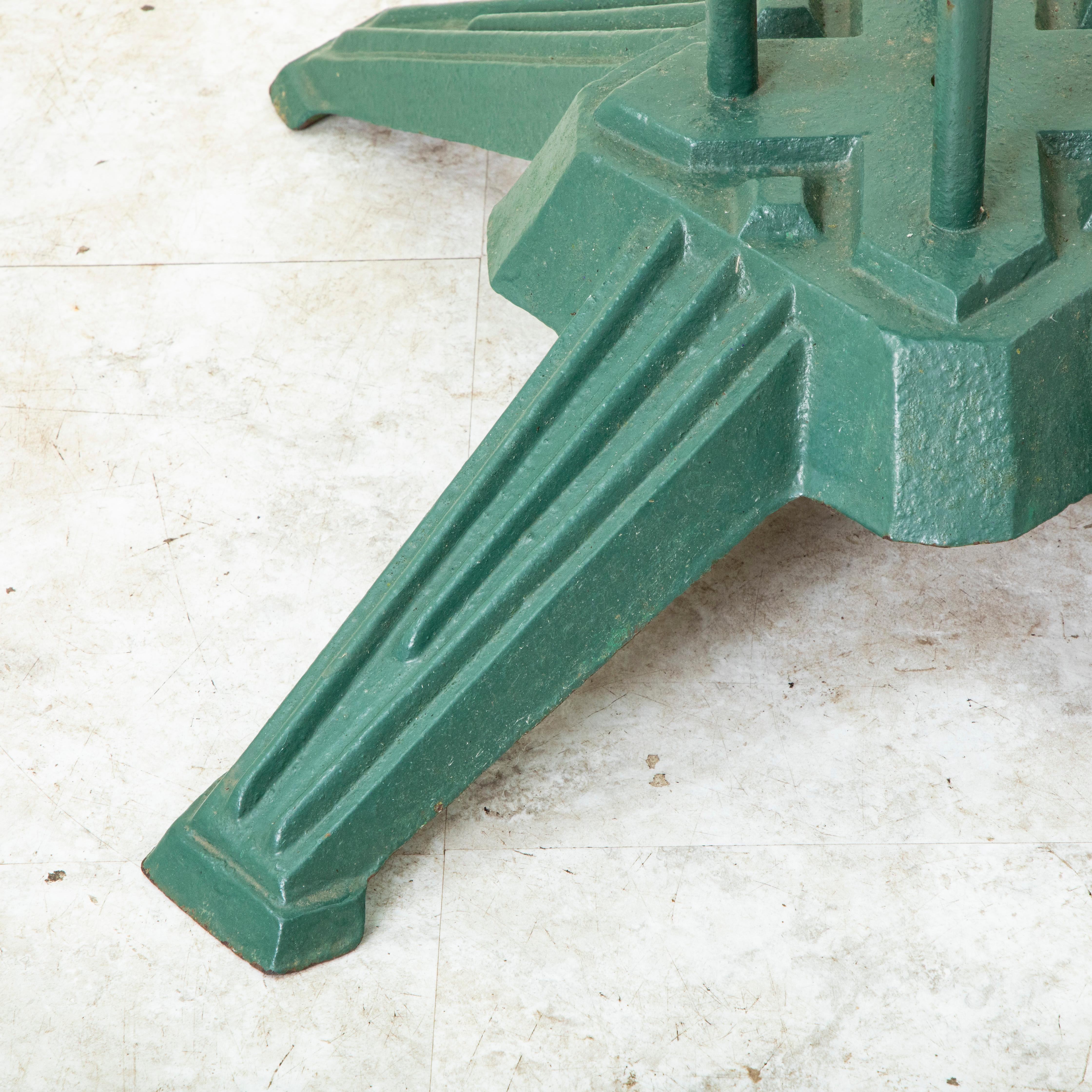 Early 20th Century French Art Deco Period Cast Iron Garden Table For Sale 8