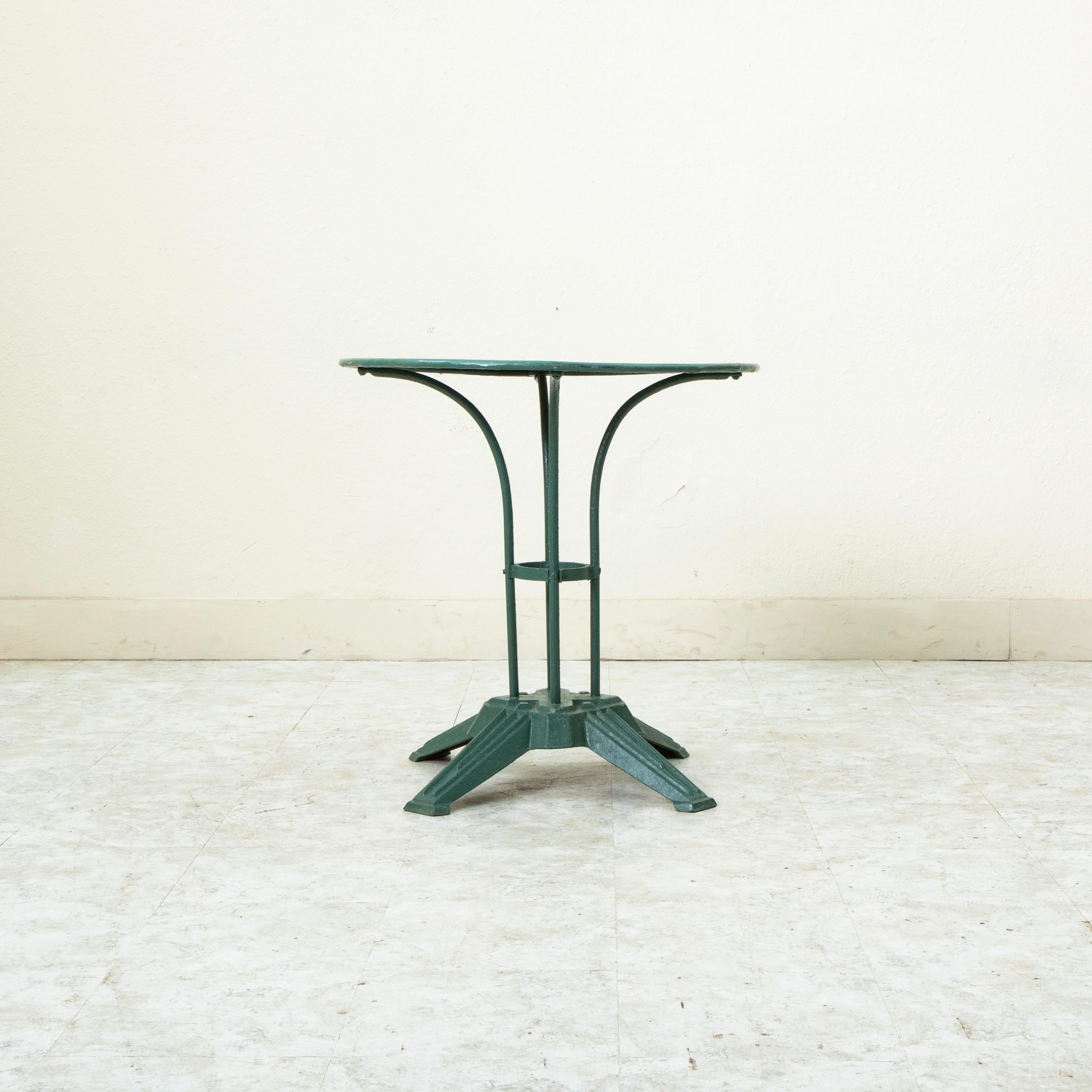 Early 20th Century French Art Deco Period Cast Iron Garden Table For Sale 1