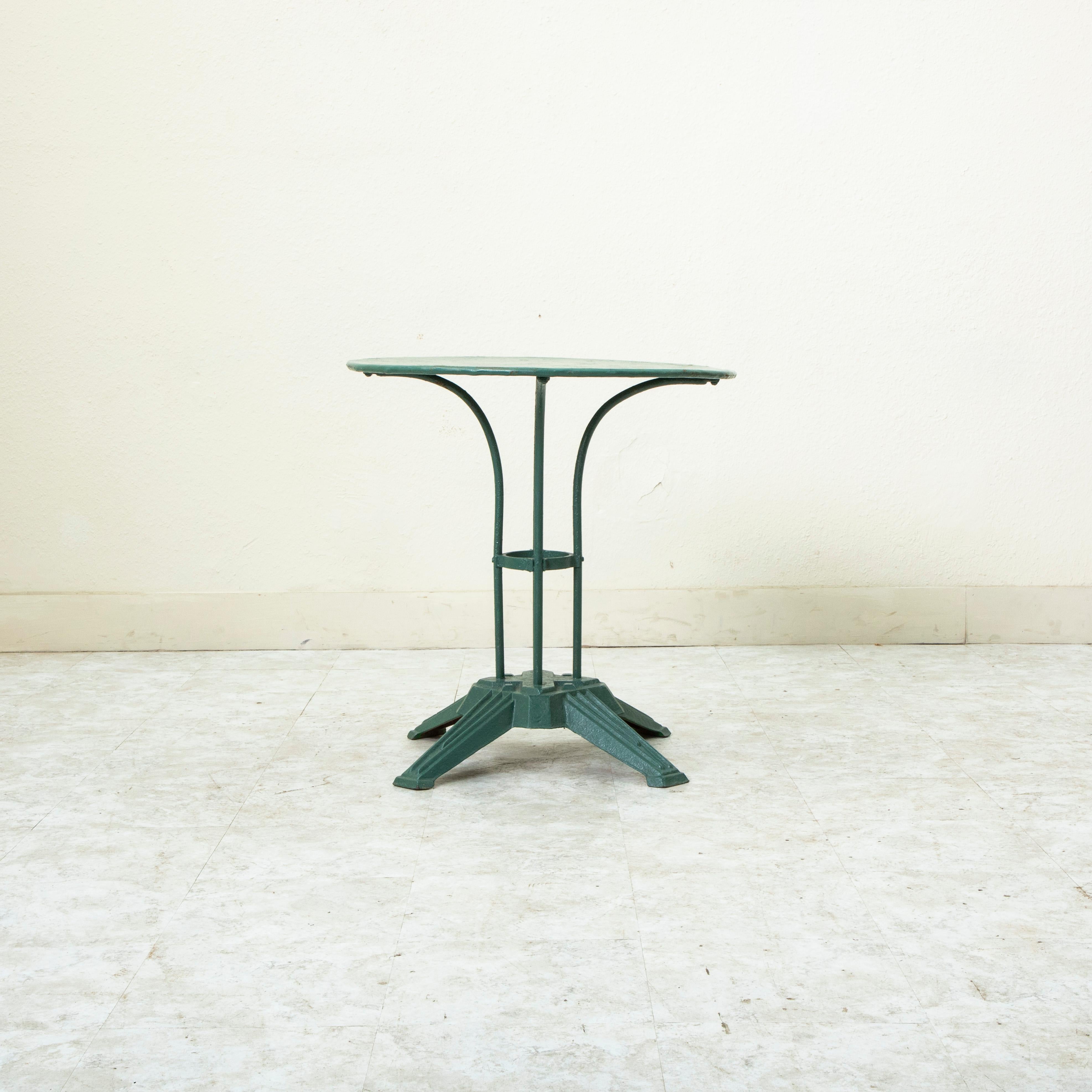 Early 20th Century French Art Deco Period Cast Iron Garden Table For Sale 2