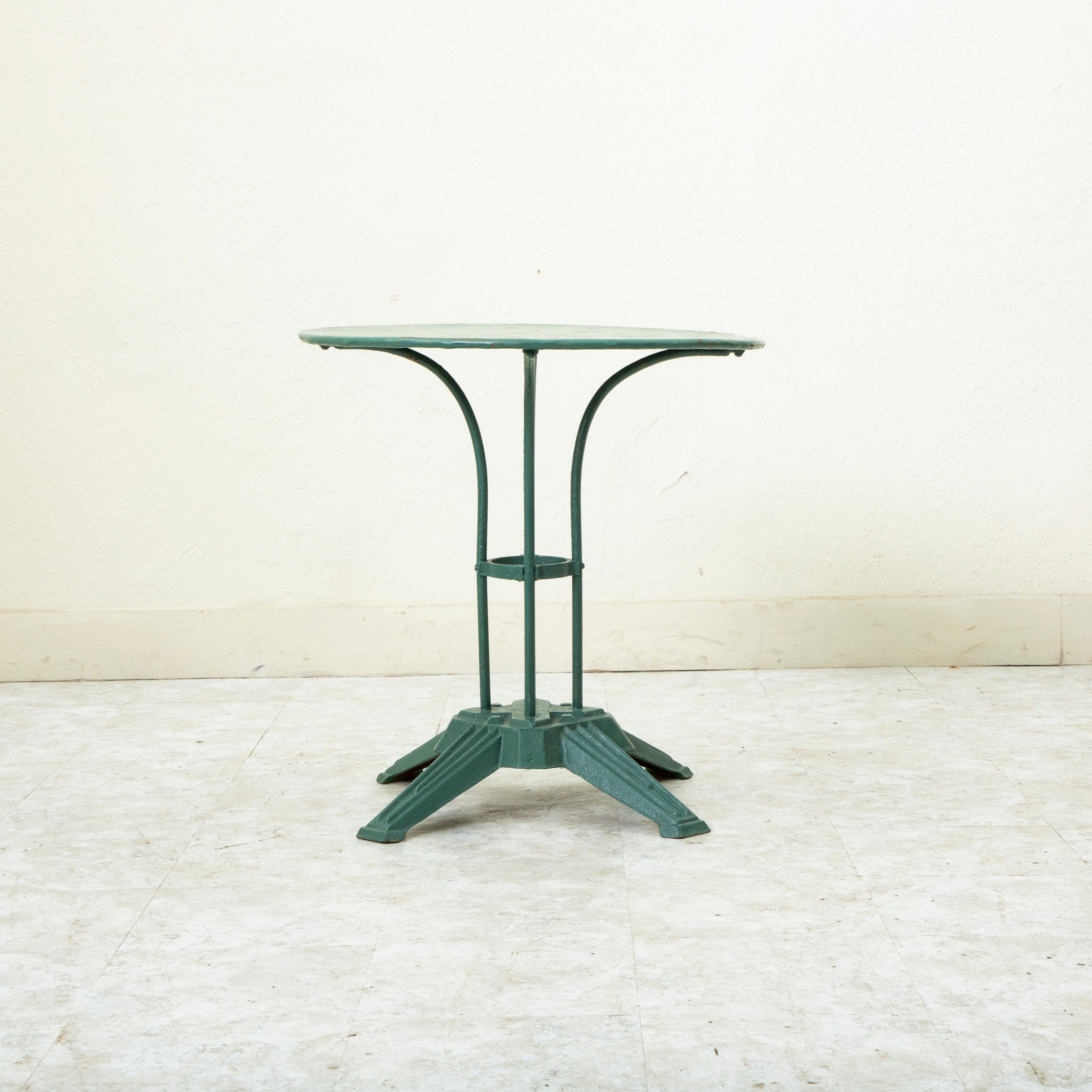 Early 20th Century French Art Deco Period Cast Iron Garden Table For Sale 3