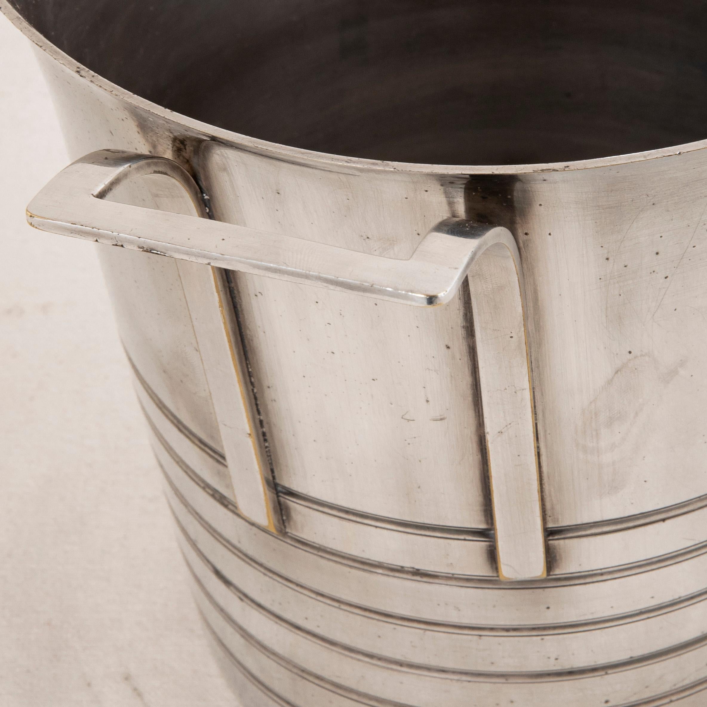 Early 20th Century French Art Deco Period Silver Plate Champagne Bucket For Sale 4