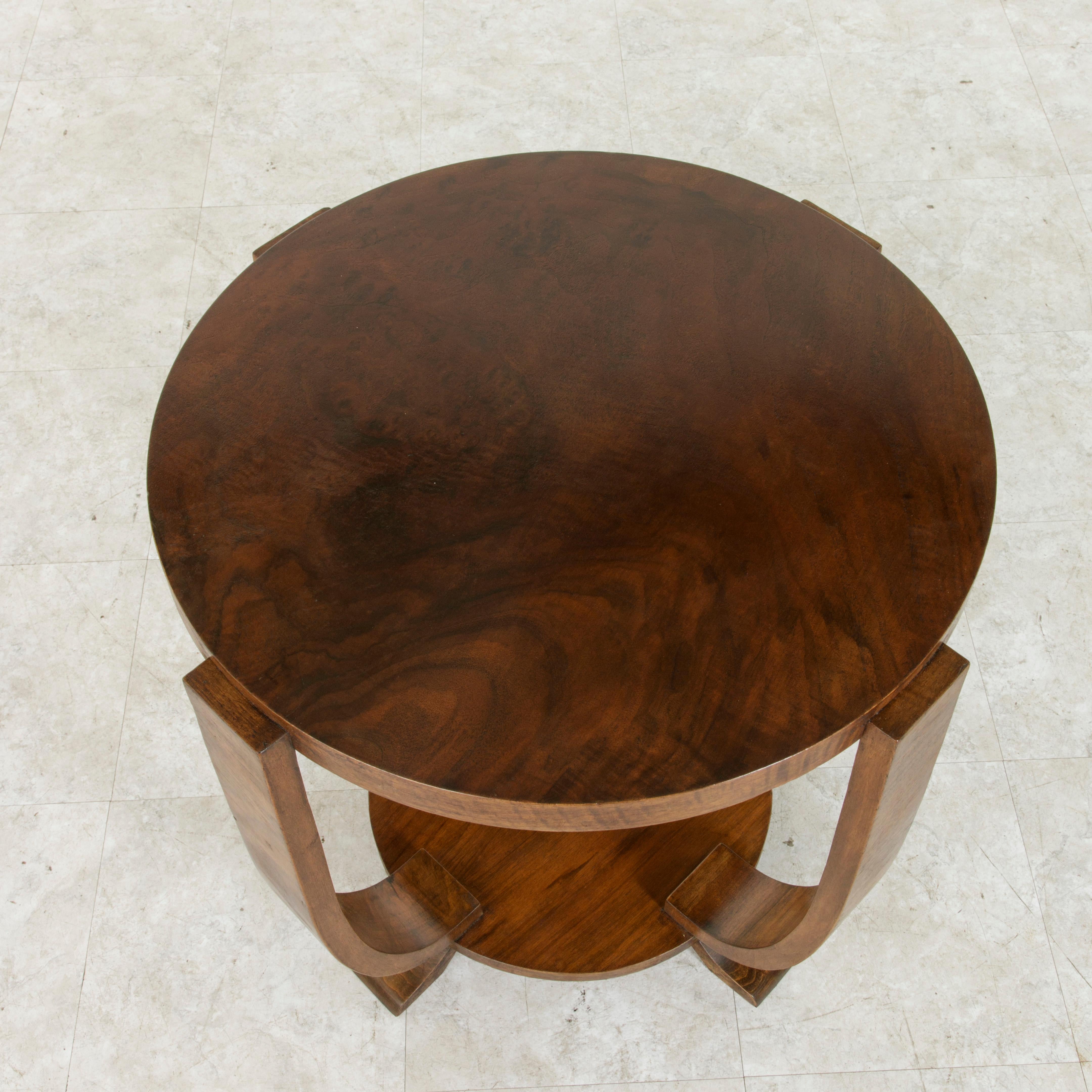 Early 20th Century French Art Deco Period Walnut Tulip Table, Side or End Table 6