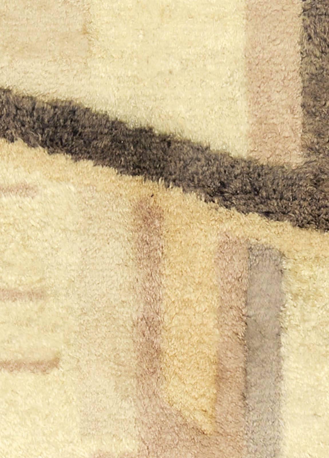 Early 20th century French Art Deco beige handmade wool rug by Doris Leslie Blau
Size: 4'9