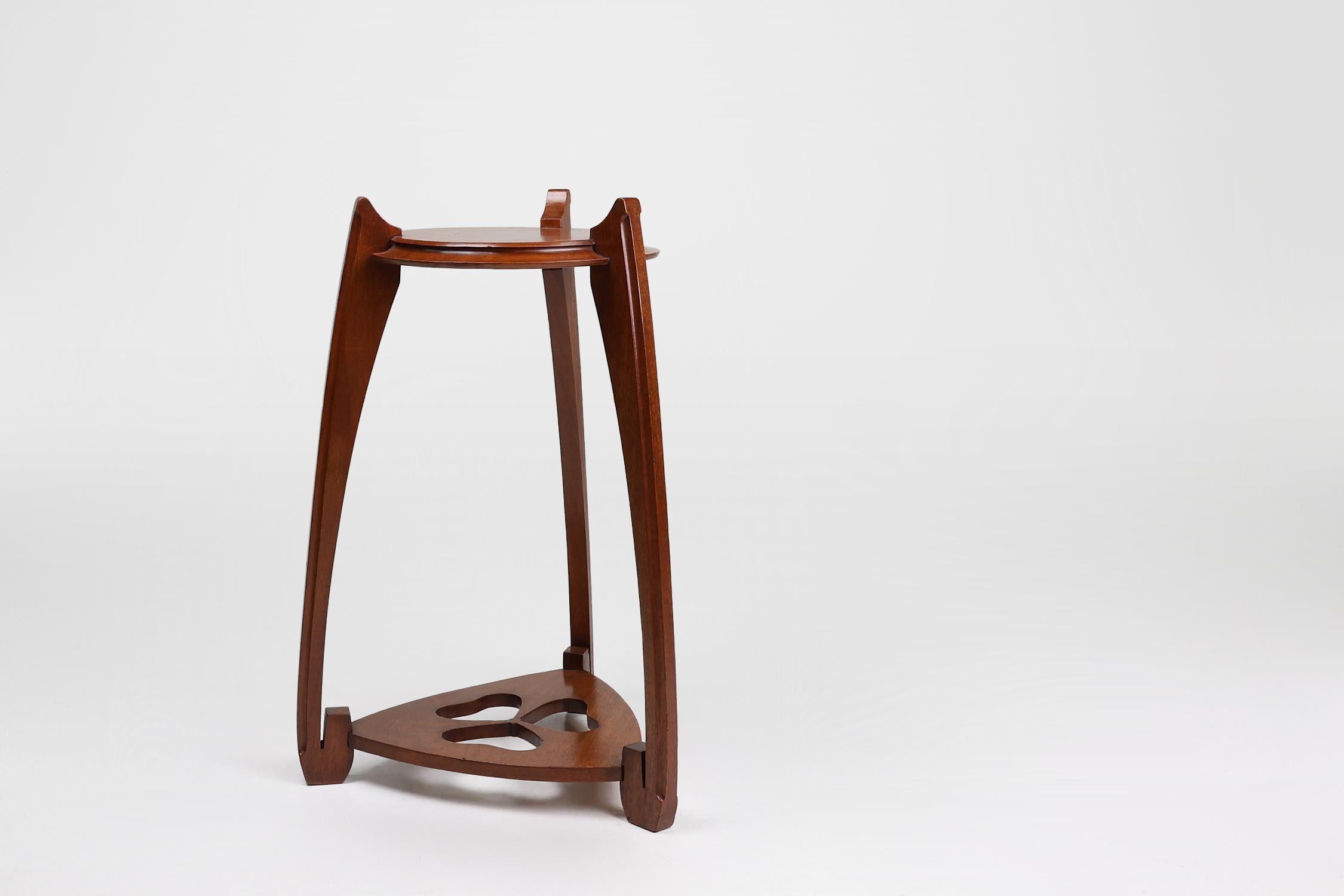 Français Table d'appoint Art déco française du début du 20e siècle en vente