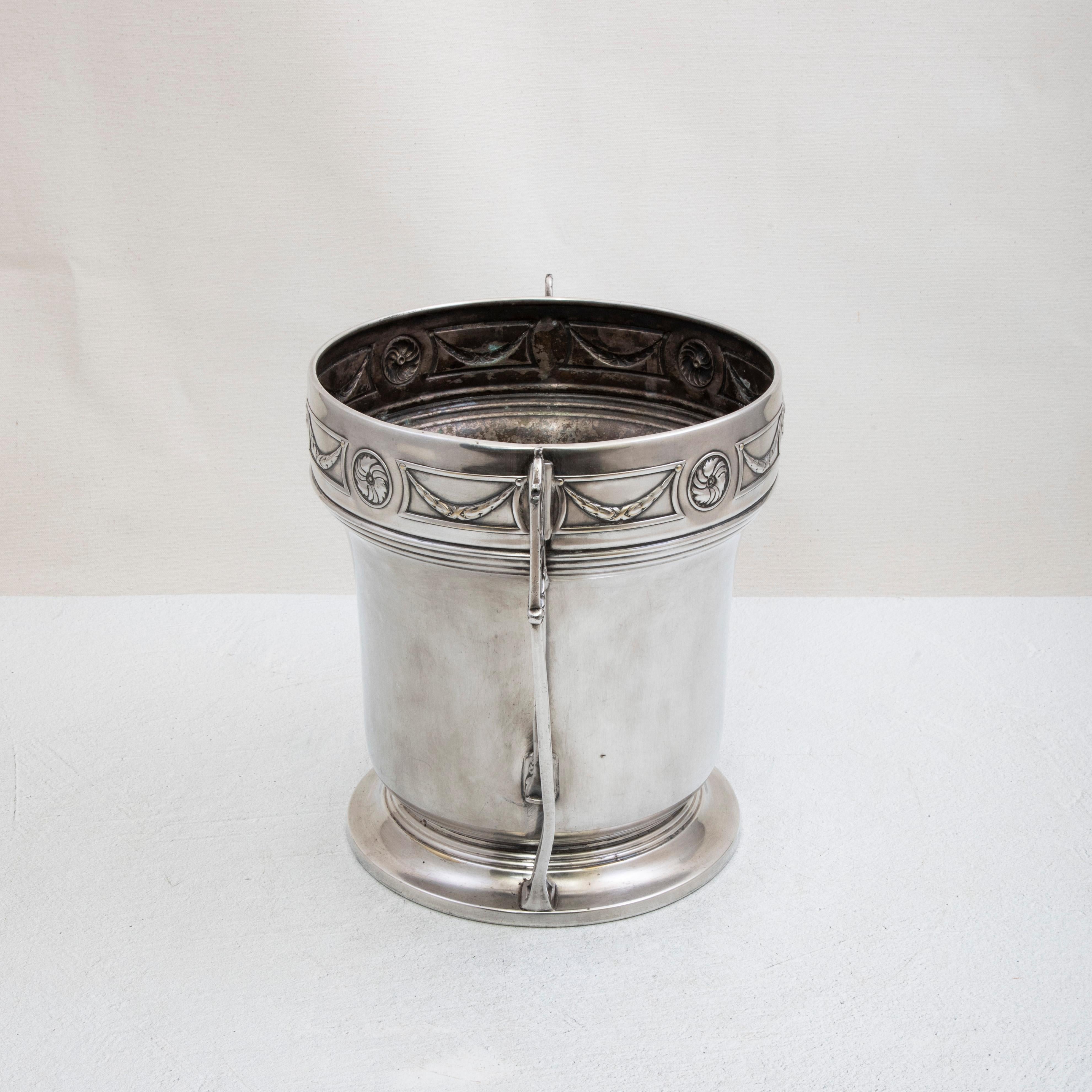 Französischer versilberter Champagnerkübel im Art déco-Stil des frühen 20. Jahrhunderts, Weinkühler (Versilberung) im Angebot