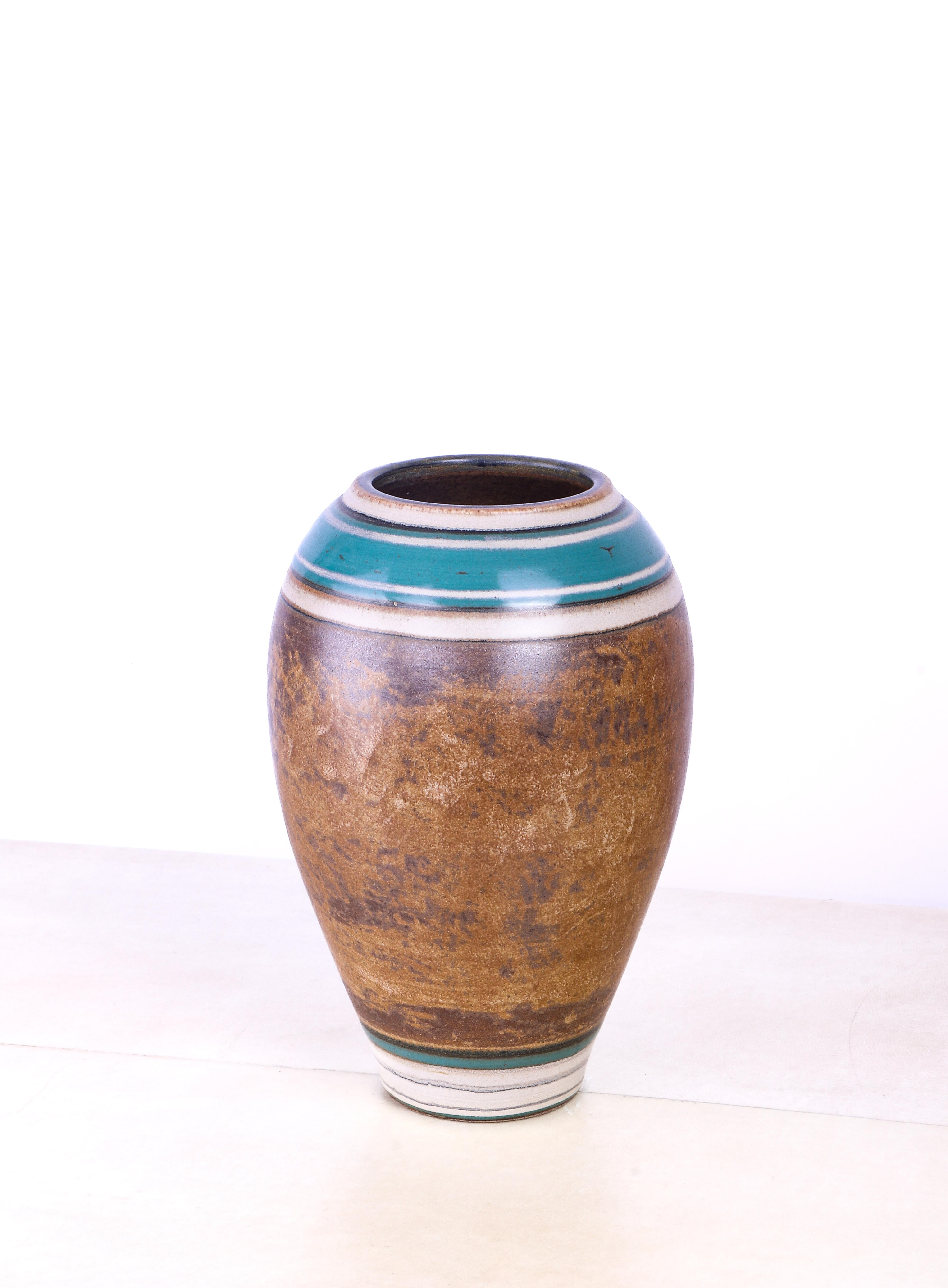 Raro vaso in gres Art Deco del ceramista francese Louis Lourioux. Firmato sotto la base.