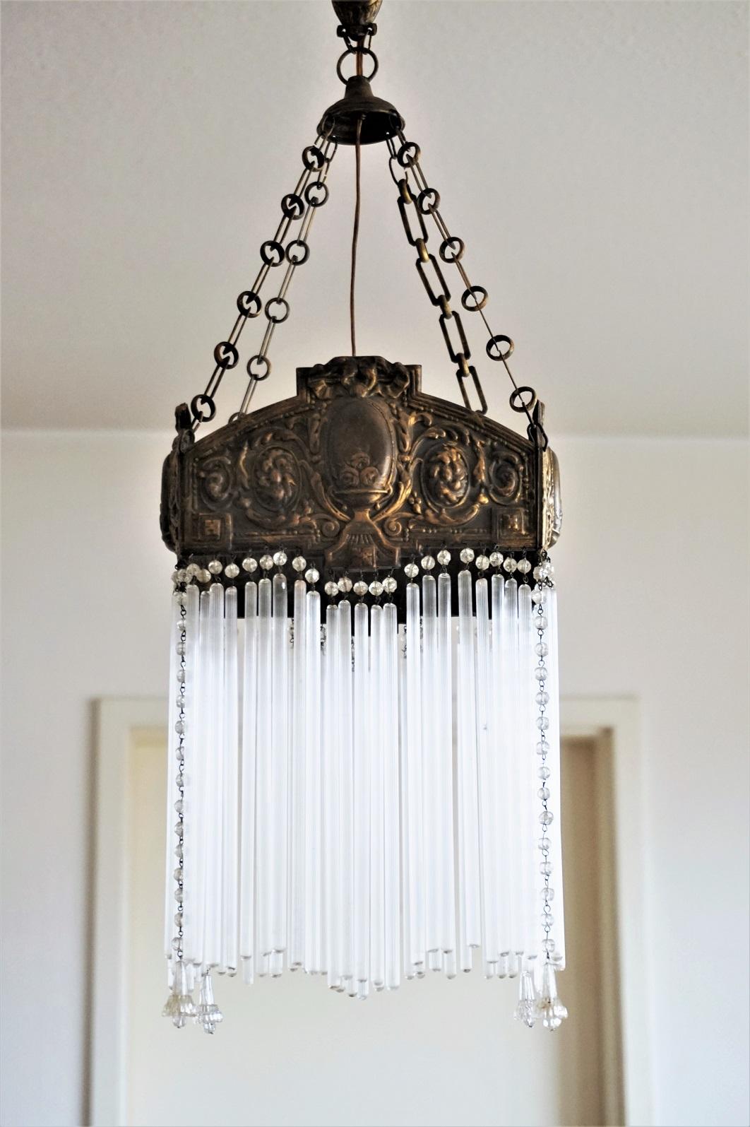 Early 20th Century French Art Nouveau Brass and Glass Rods Chandelier In Good Condition In Frankfurt am Main, DE