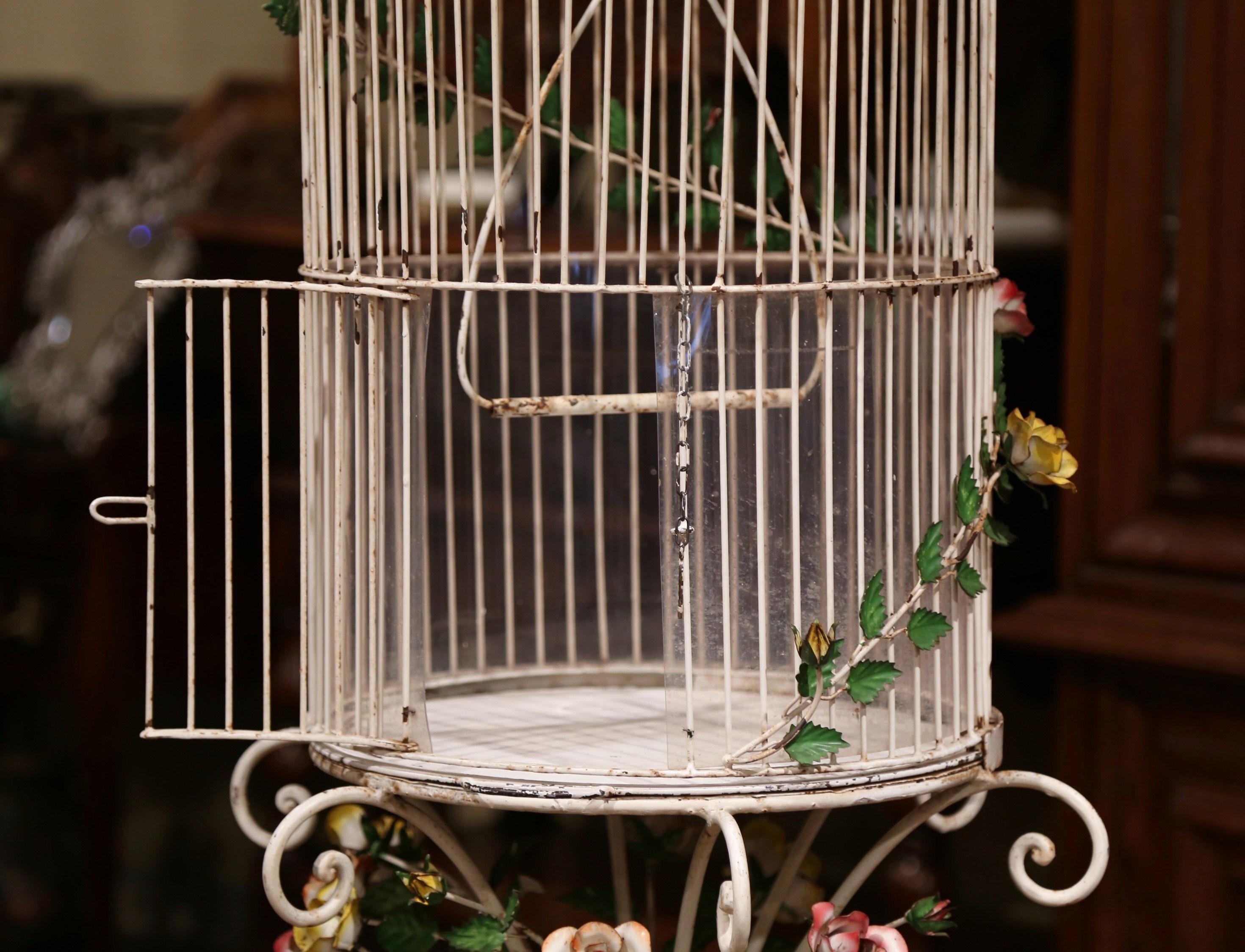 Early 20th Century French Art Nouveau Painted Iron Birdcage on Stand 1