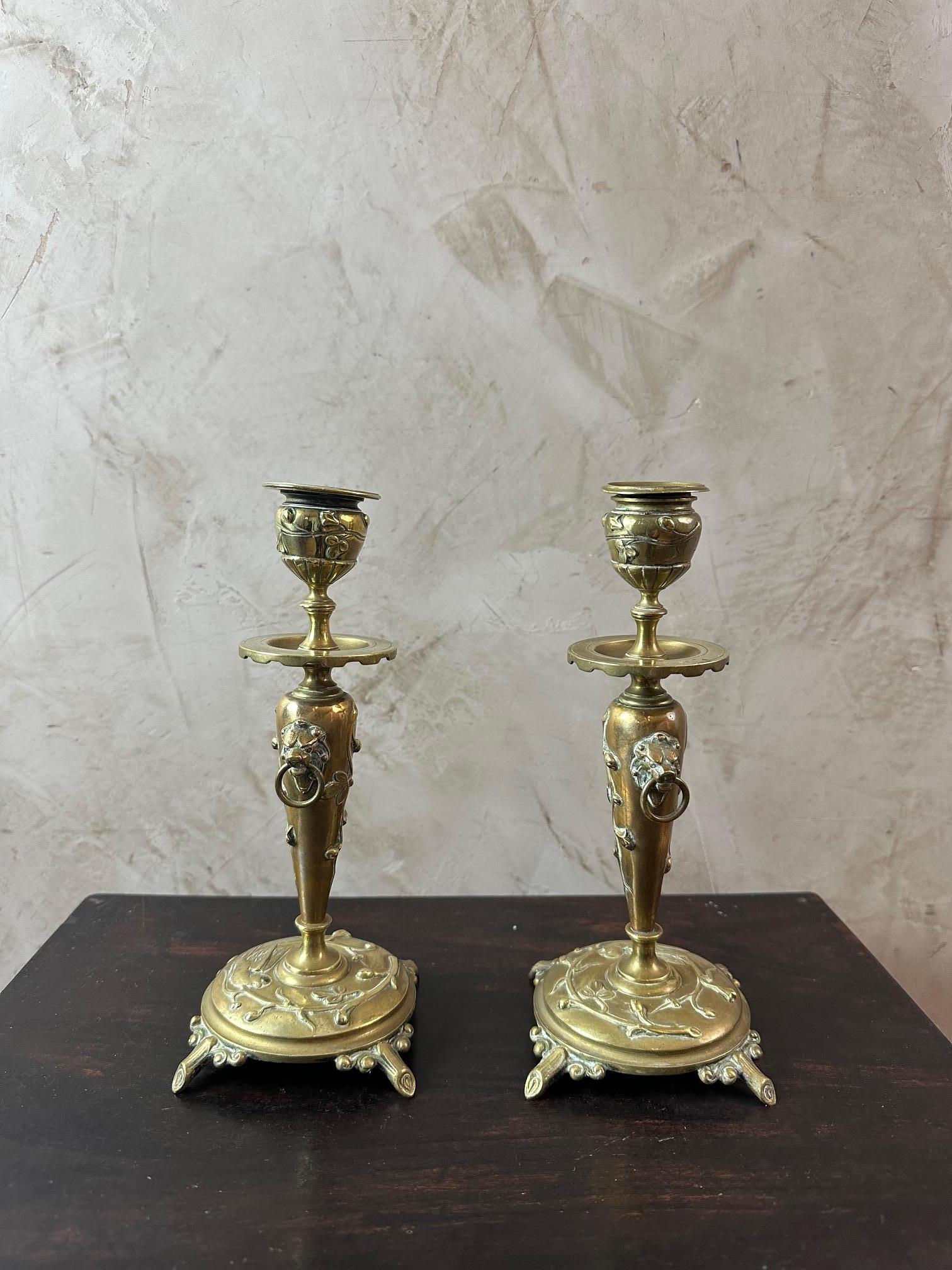 Paar französische Bronze-Kerzenhalter im Art nouveau-Stil des frühen 20. Jahrhunderts, 1920er Jahre (Französisch) im Angebot
