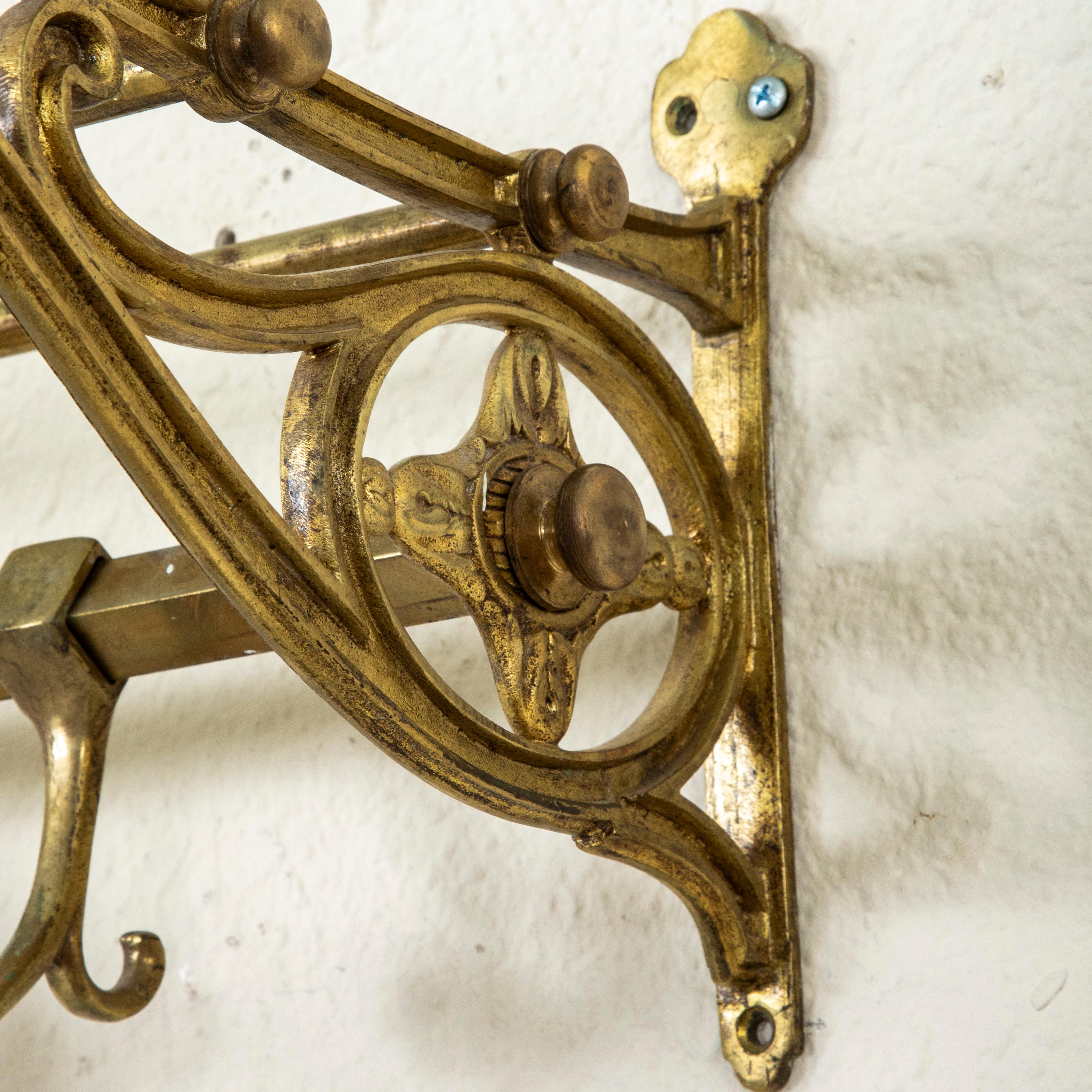 Early 20th Century French Art Nouveau Period Bronze Train Rack, Hat & Coat Rack im Angebot 5