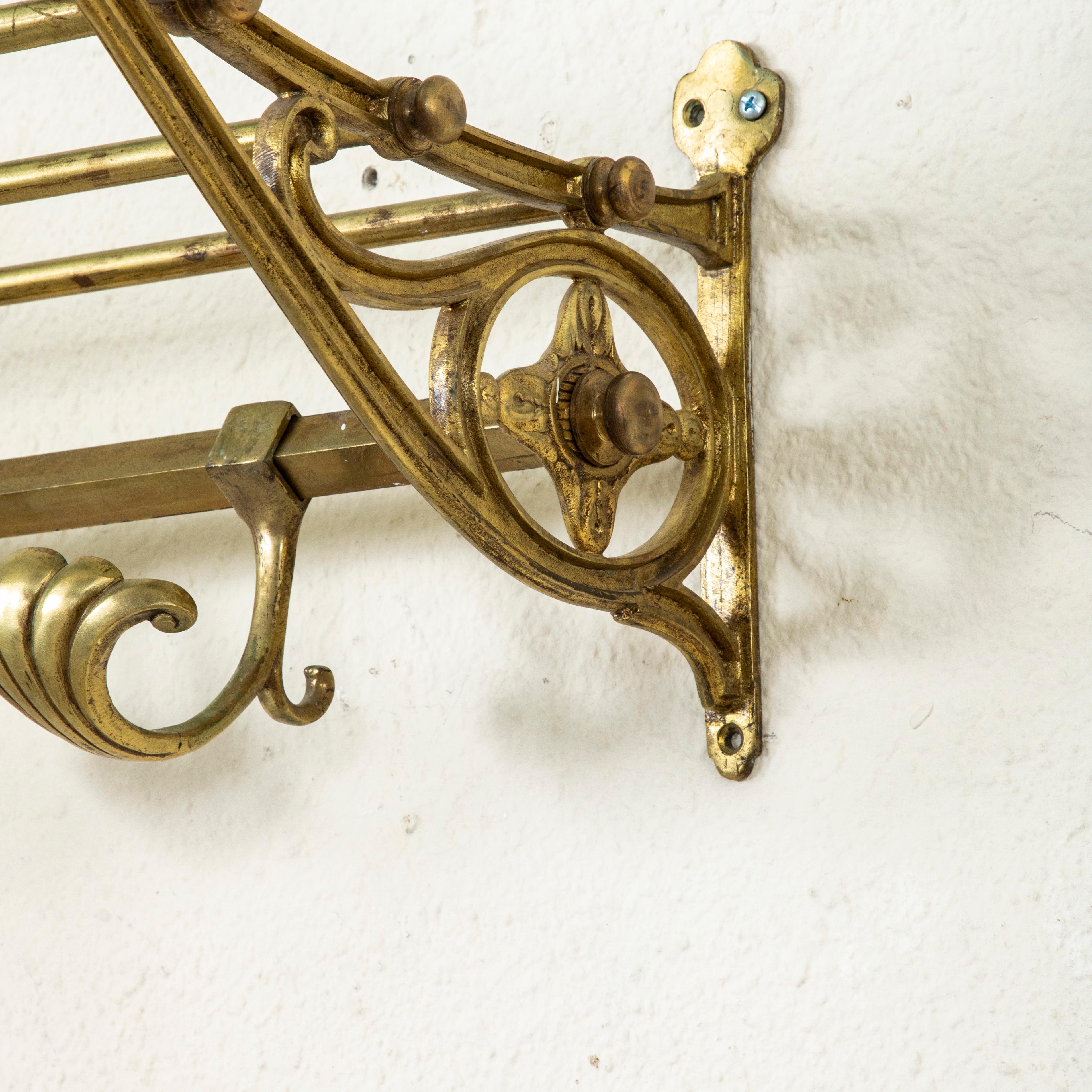 Early 20th Century French Art Nouveau Period Bronze Train Rack, Hat & Coat Rack im Angebot 3