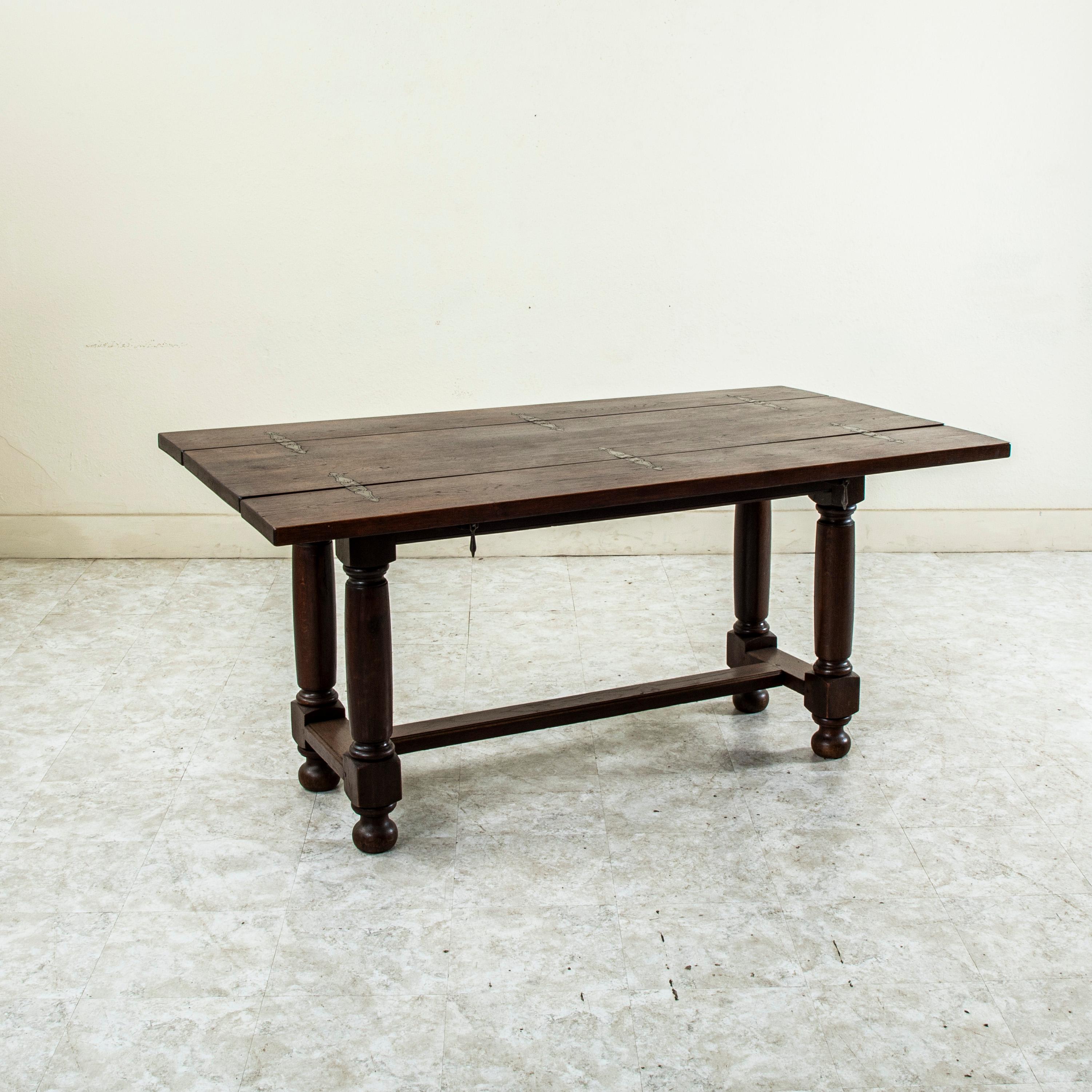 Table de chasse en châtaignier, table de salle à manger, console, début du 20e siècle, fabrication artisanale française en vente 4