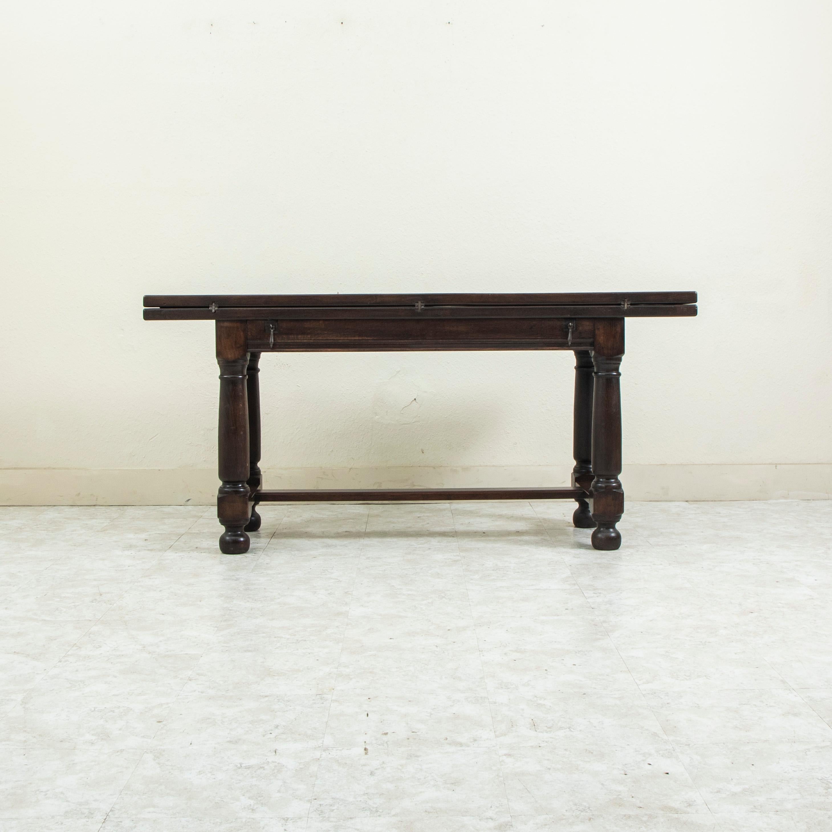 Early 20th Century French Artisan-Made Chestnut Hunt Table, Dining Table Console 2