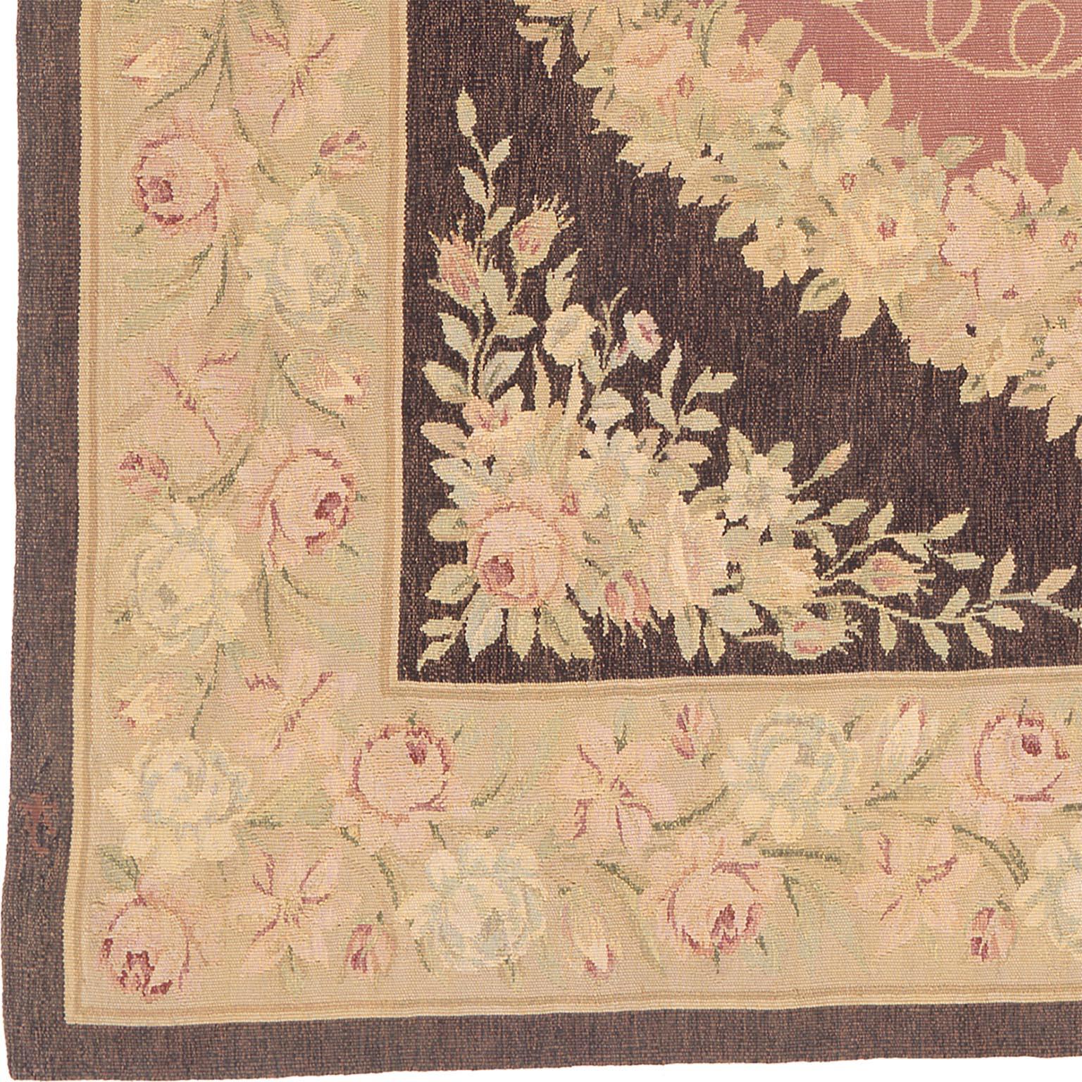 Early-20th Century, French, Aubusson Rug In Good Condition For Sale In New York, NY