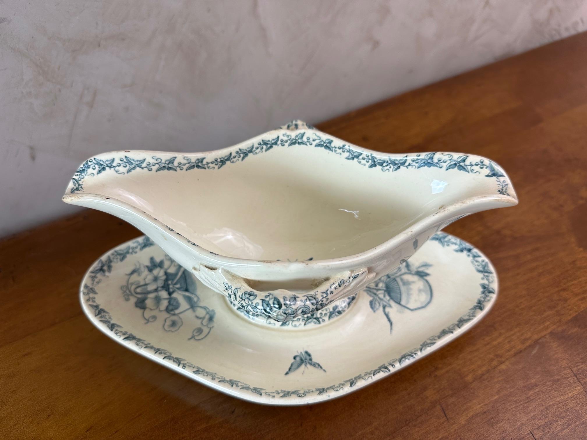 20ième siècle Ensemble Badonviller français du début du 20e siècle de 45 vaisselle en faïence, années 1900 en vente