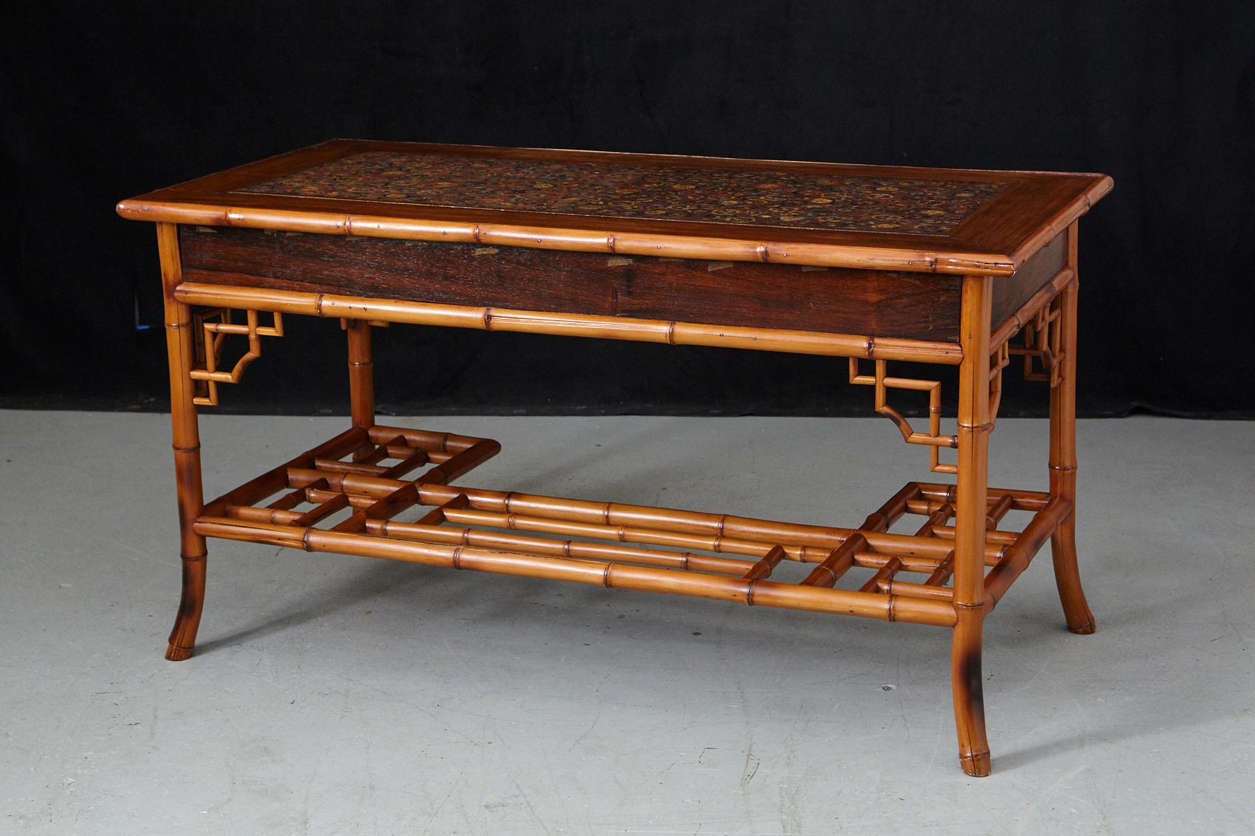 Early 20th Century French Bamboo Desk with Drawers and Leather Top, circa 1920s 10