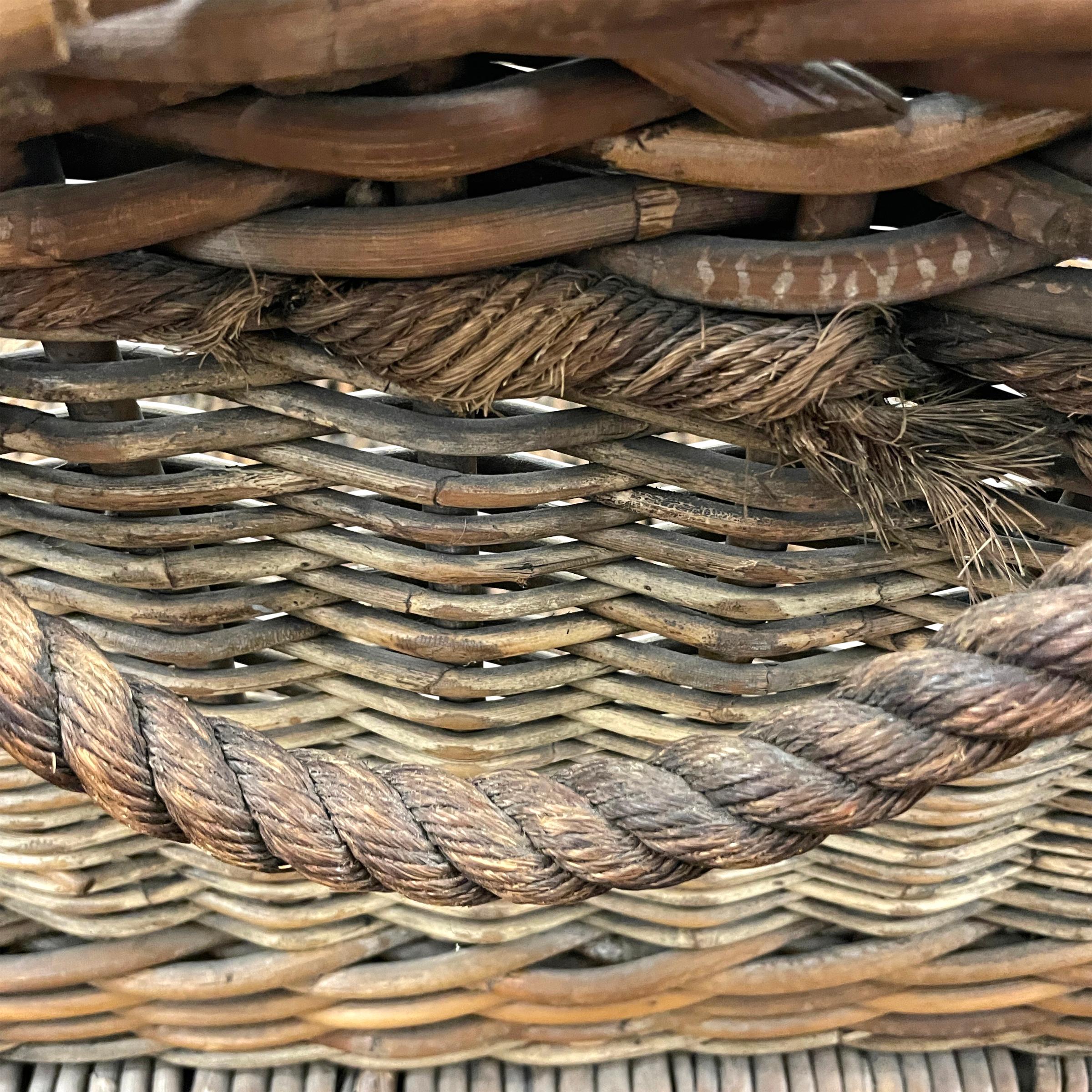 Early 20th Century French Basket For Sale 7