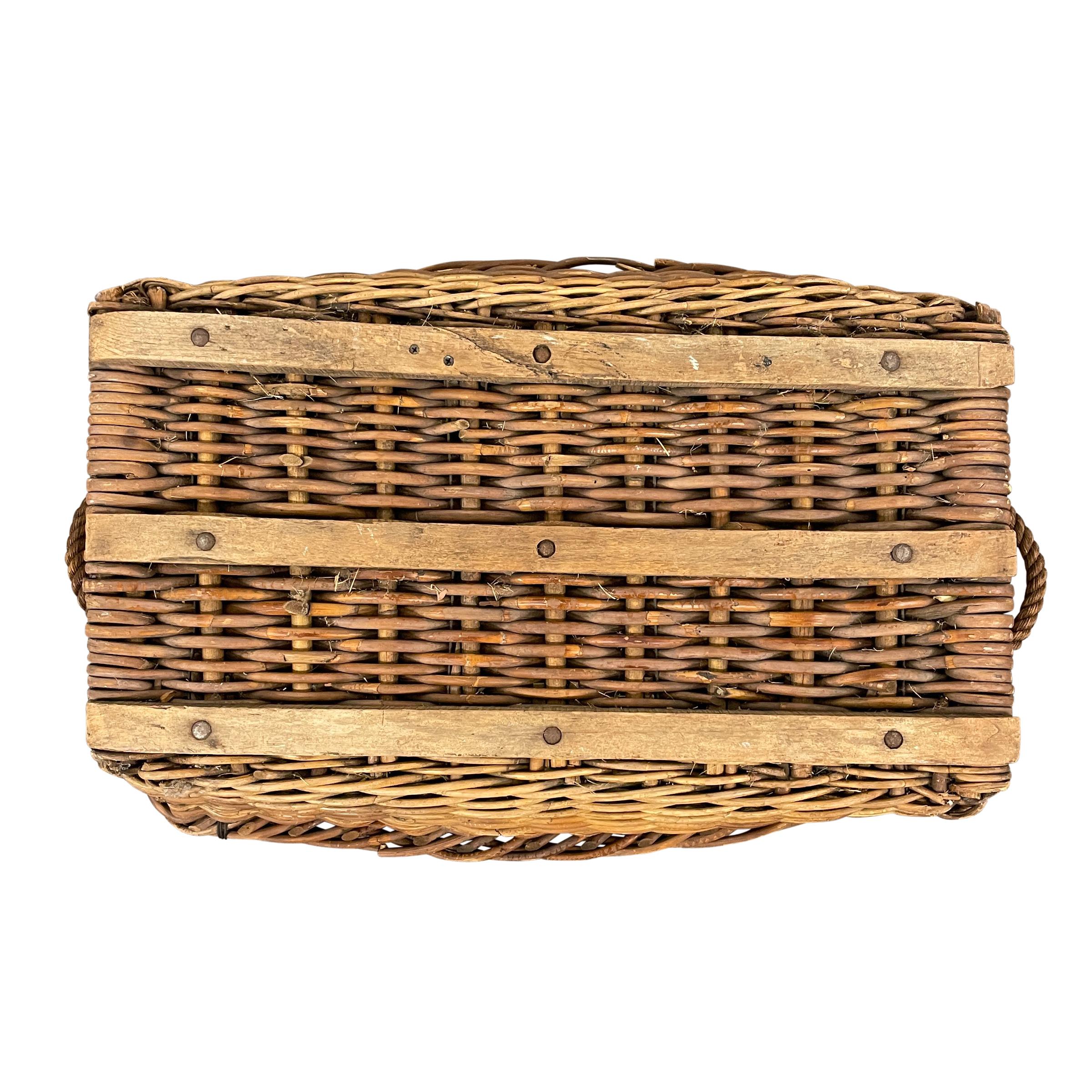 Early 20th Century French Basket For Sale 8