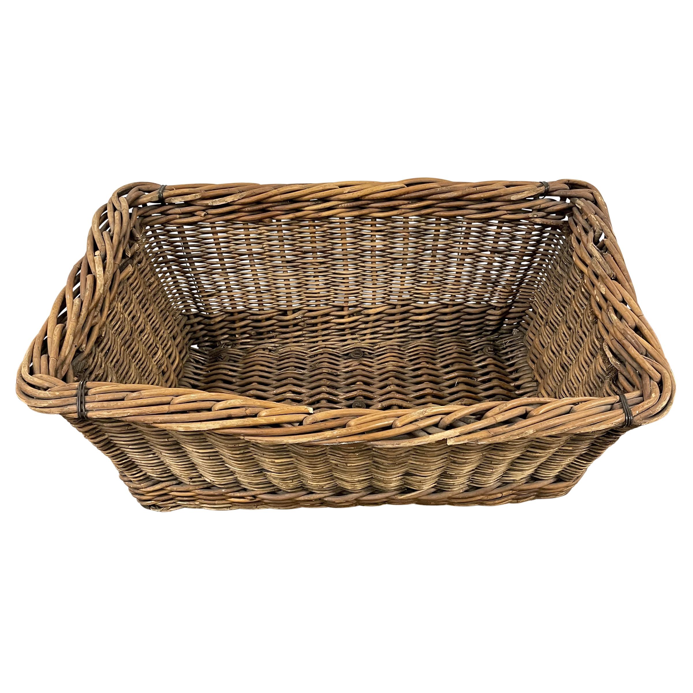 Hand-Woven Early 20th Century French Basket For Sale