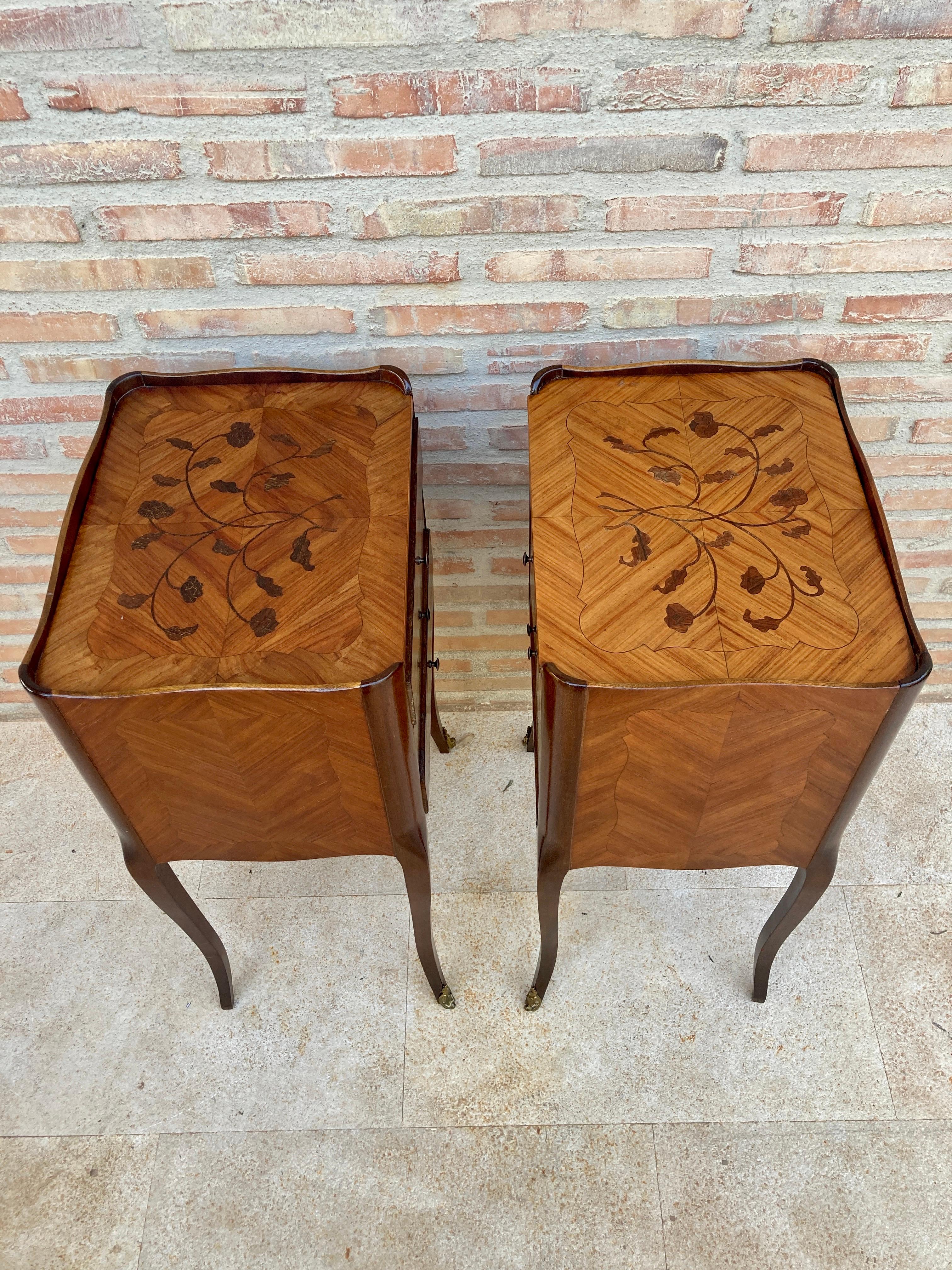 Early 20th Century French Bedside Tables or Nightstands in Marquetry and Bronze 2
