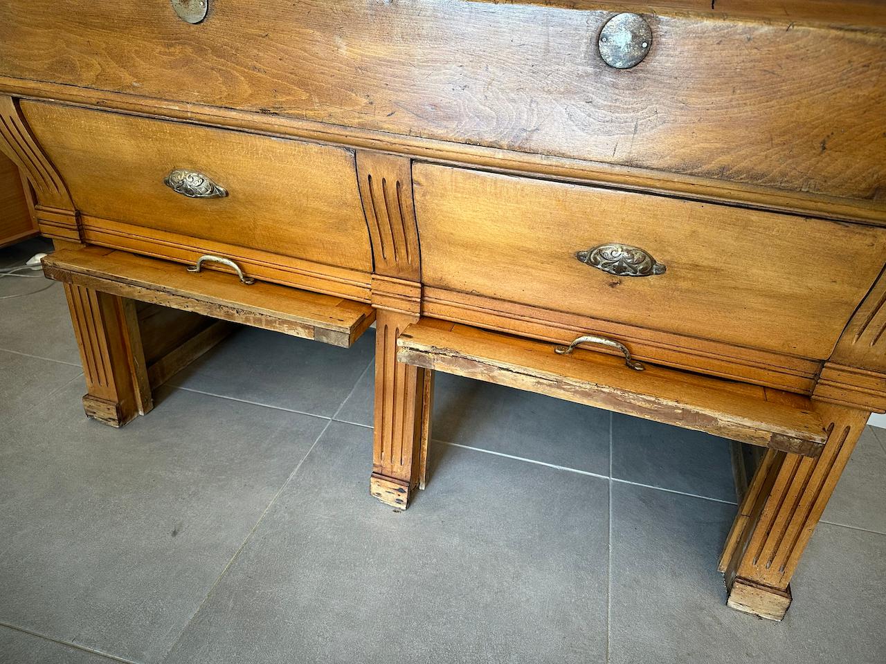 Early 20th century French Beech and Metal Butcher Block, 1900s For Sale 16
