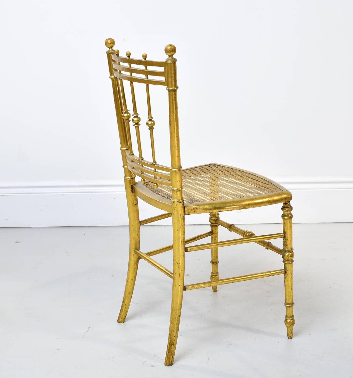 Französischer Belle-Époque-Stuhl aus vergoldetem Holz mit Sitz aus Rohrgeflecht, Anfang des 20. (20. Jahrhundert) im Angebot
