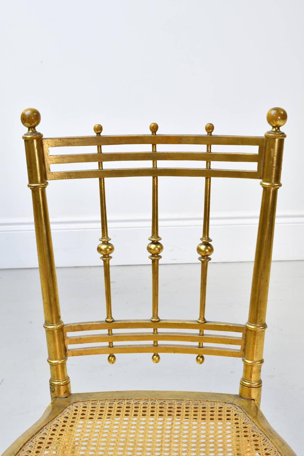 Canne Chaise Belle Époque française du début du 20e siècle en Wood Wood doré avec assise en cannage. en vente