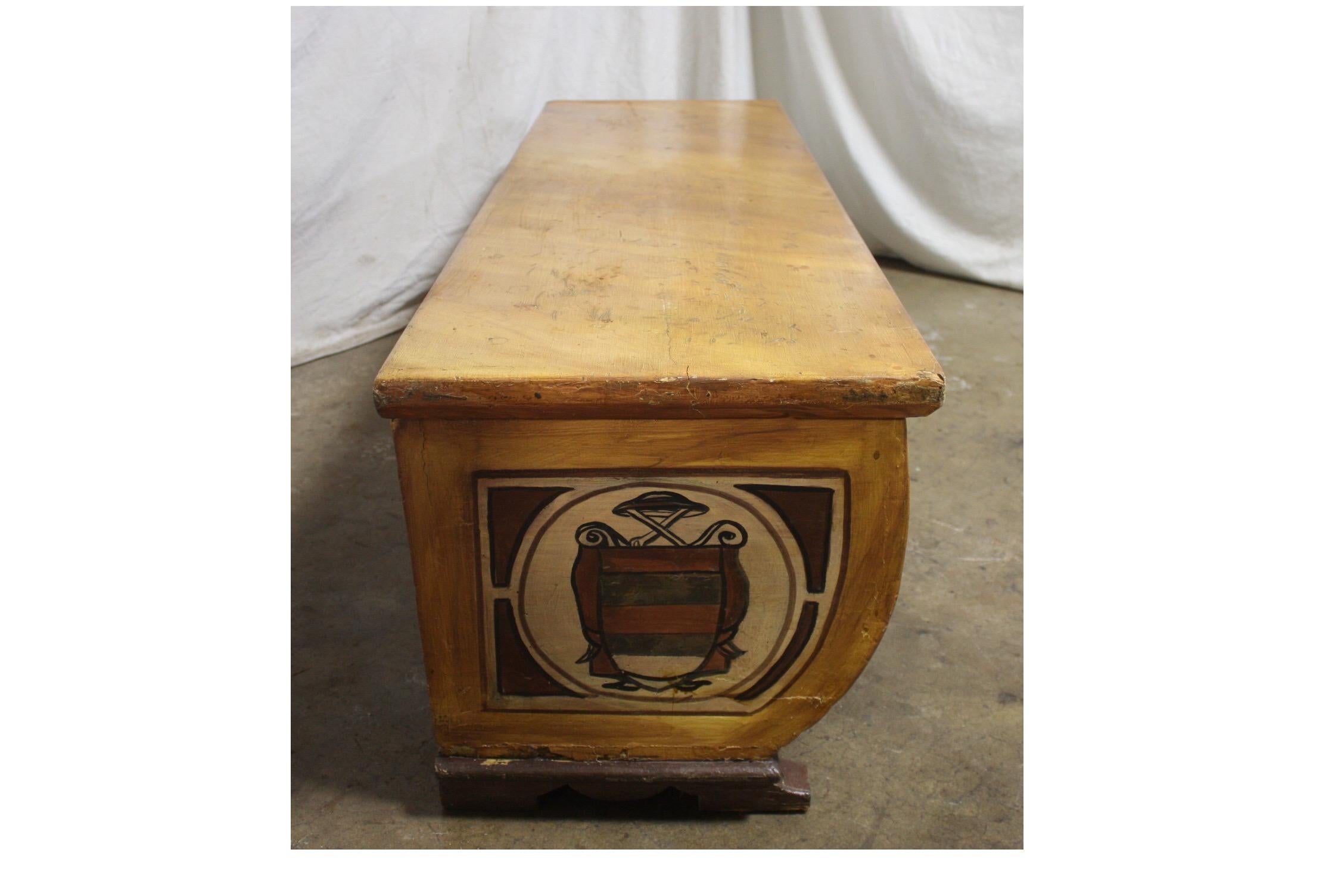 Early 20th Century French Bench Trunk In Good Condition For Sale In Stockbridge, GA