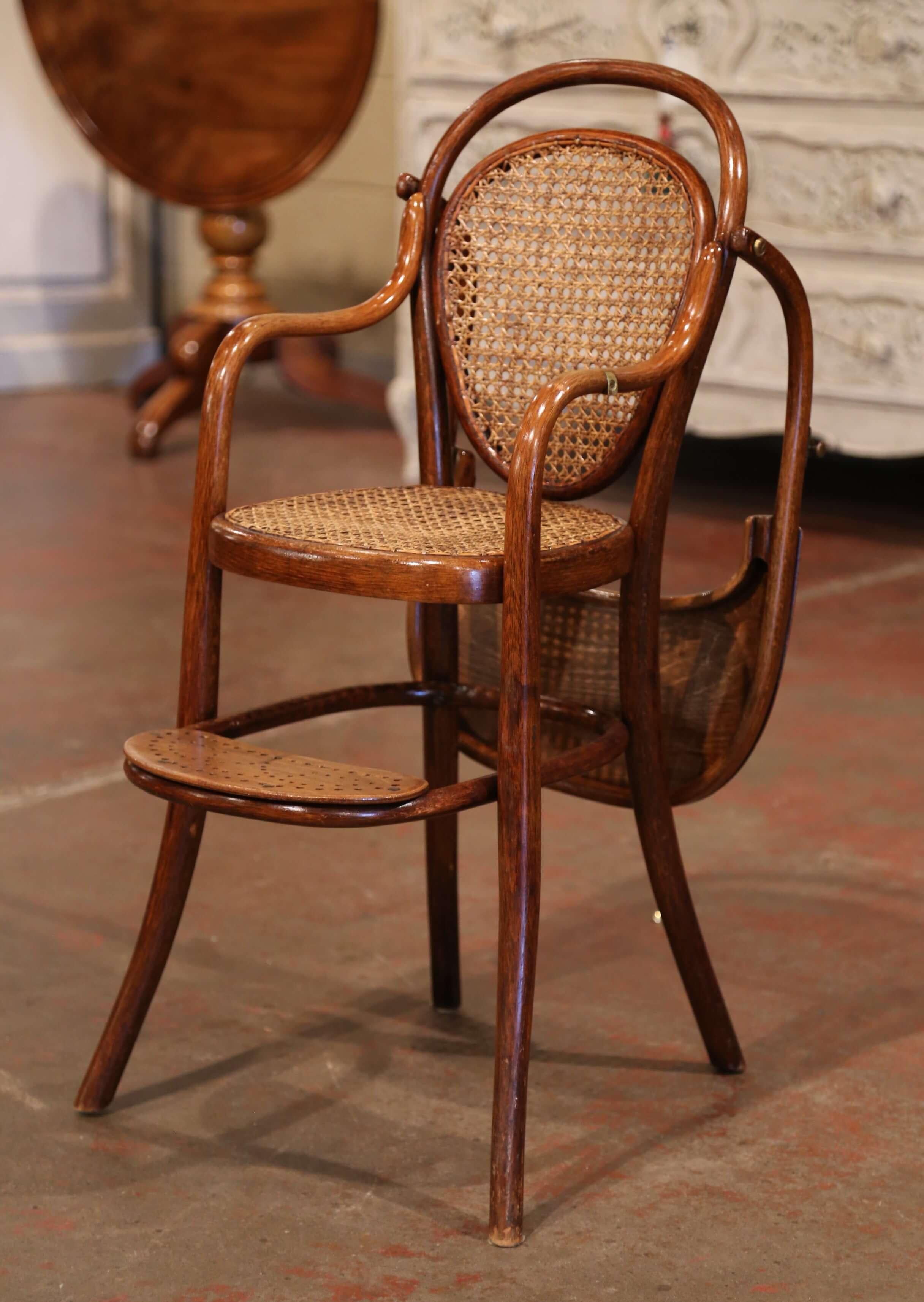 Early 20th Century French Bentwood and Cane High Baby Chair by M. Thonet For Sale 2