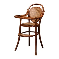 Französischer Kinderstuhl aus Bugholz und Rohrgeflecht von M. Thonet:: Anfang des 20