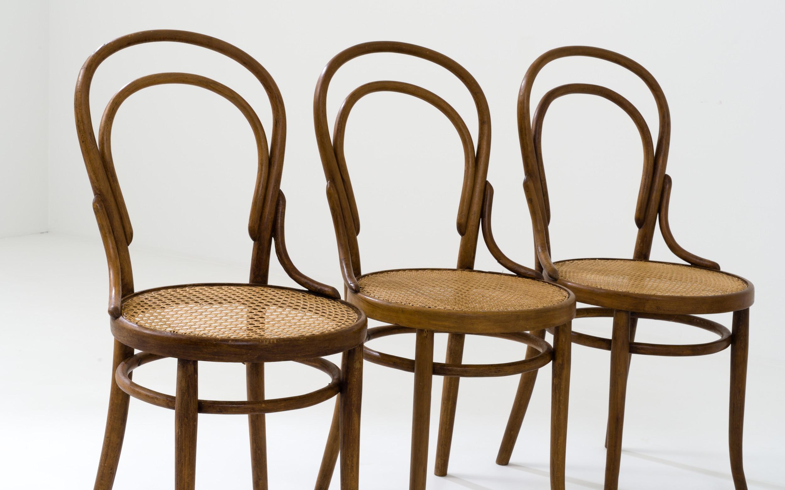 Early 20th Century French Bentwood Dining Chairs, Set of Four  For Sale 7