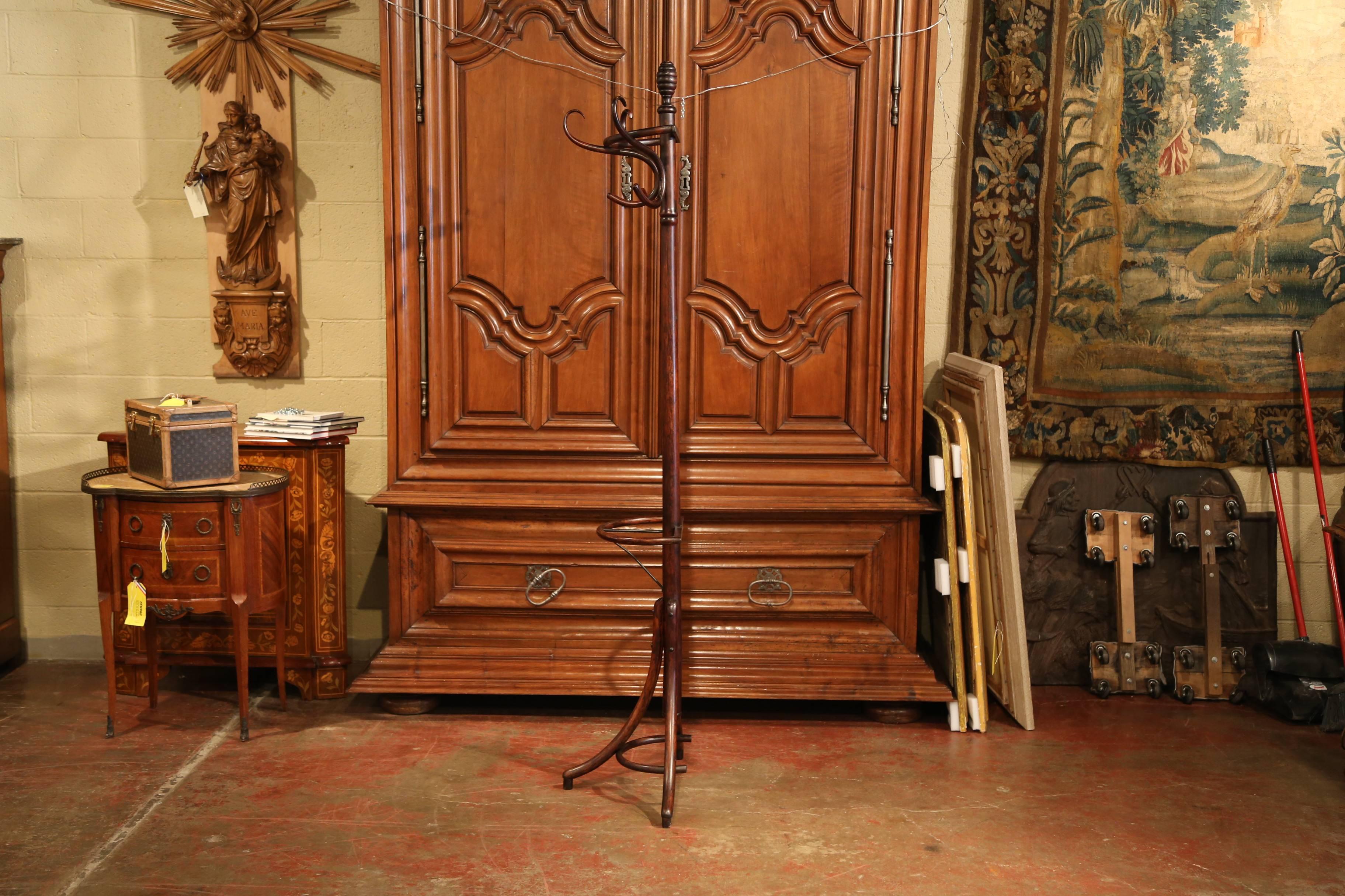 Early 20th Century French Bentwood Six Hooks Coat Rack Stand Thonet Style In Excellent Condition In Dallas, TX