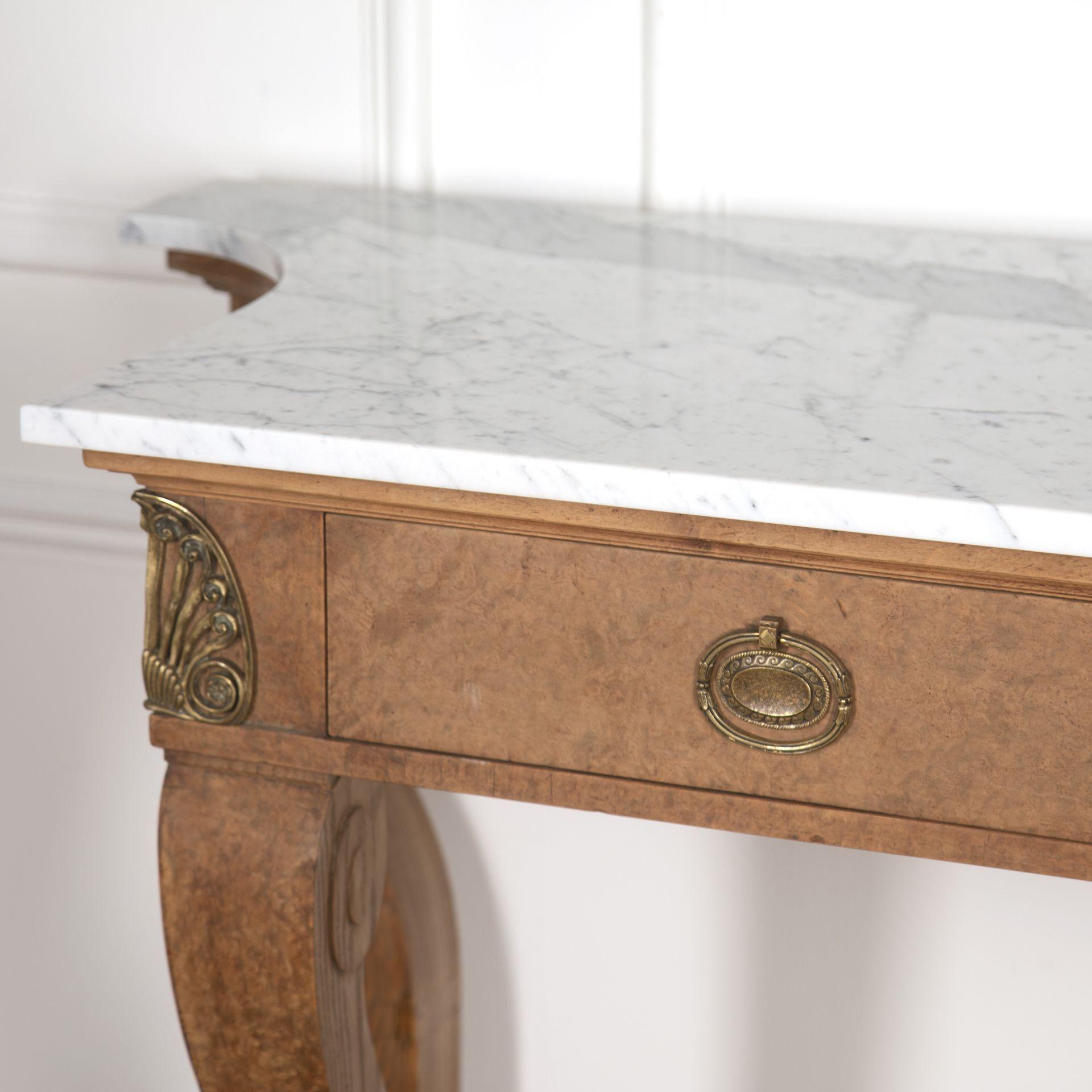 Français Early 20th Century French Birds-Eye Maple Console Table en vente