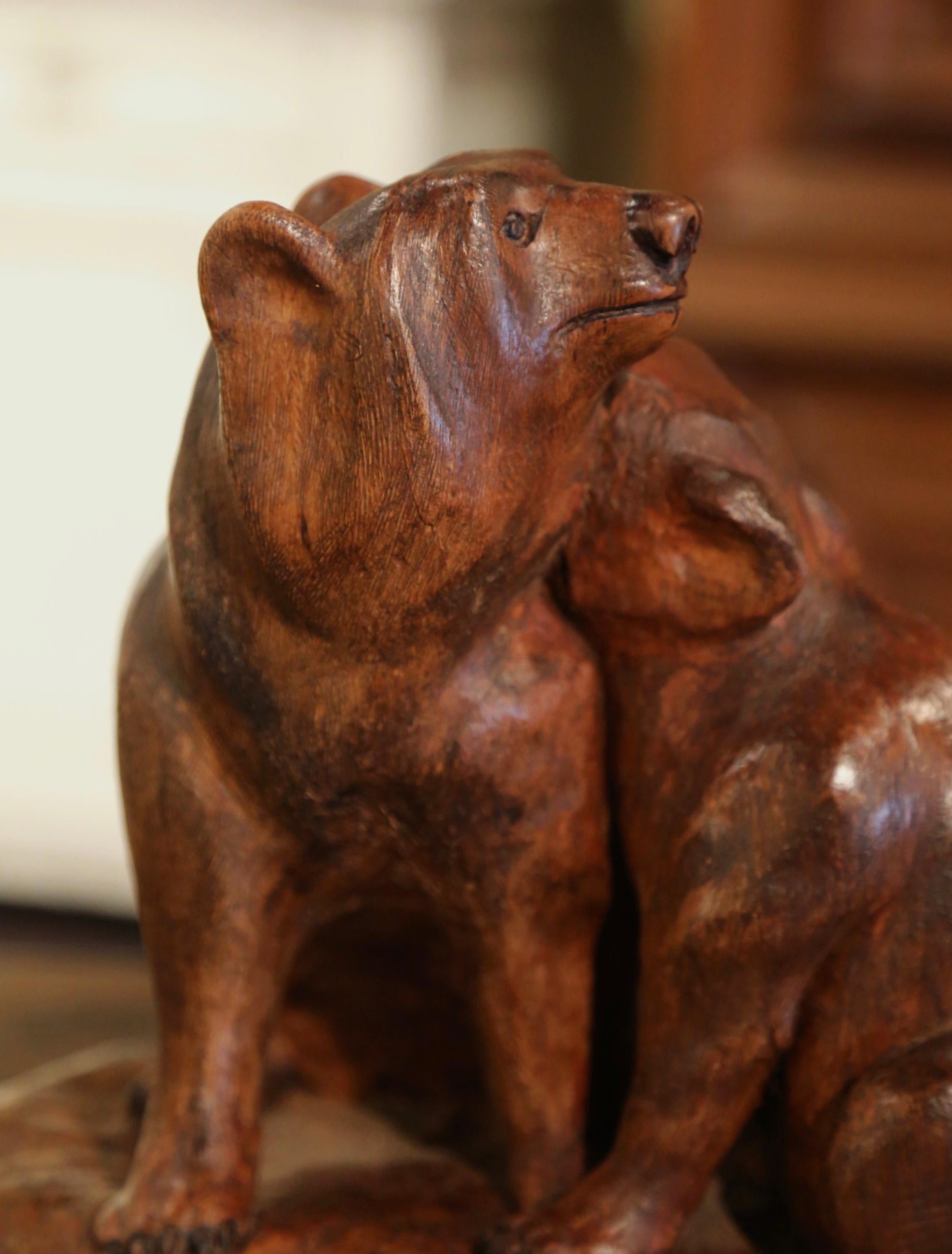 Early 20th Century French Black Forest Carved Walnut Bear Sculpture Composition For Sale 1