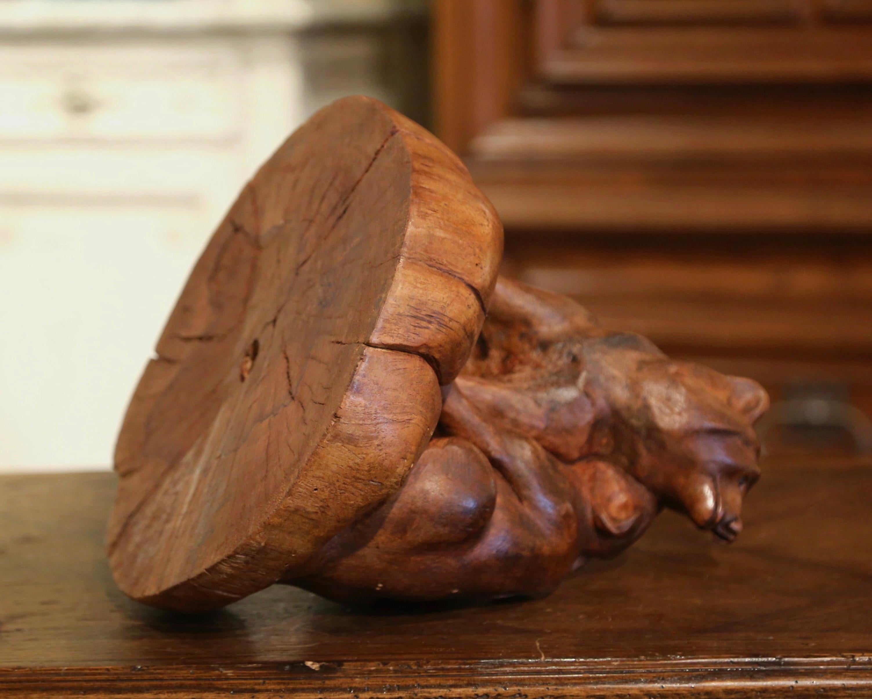 Early 20th Century French Black Forest Carved Walnut Bear Sculpture Composition For Sale 3