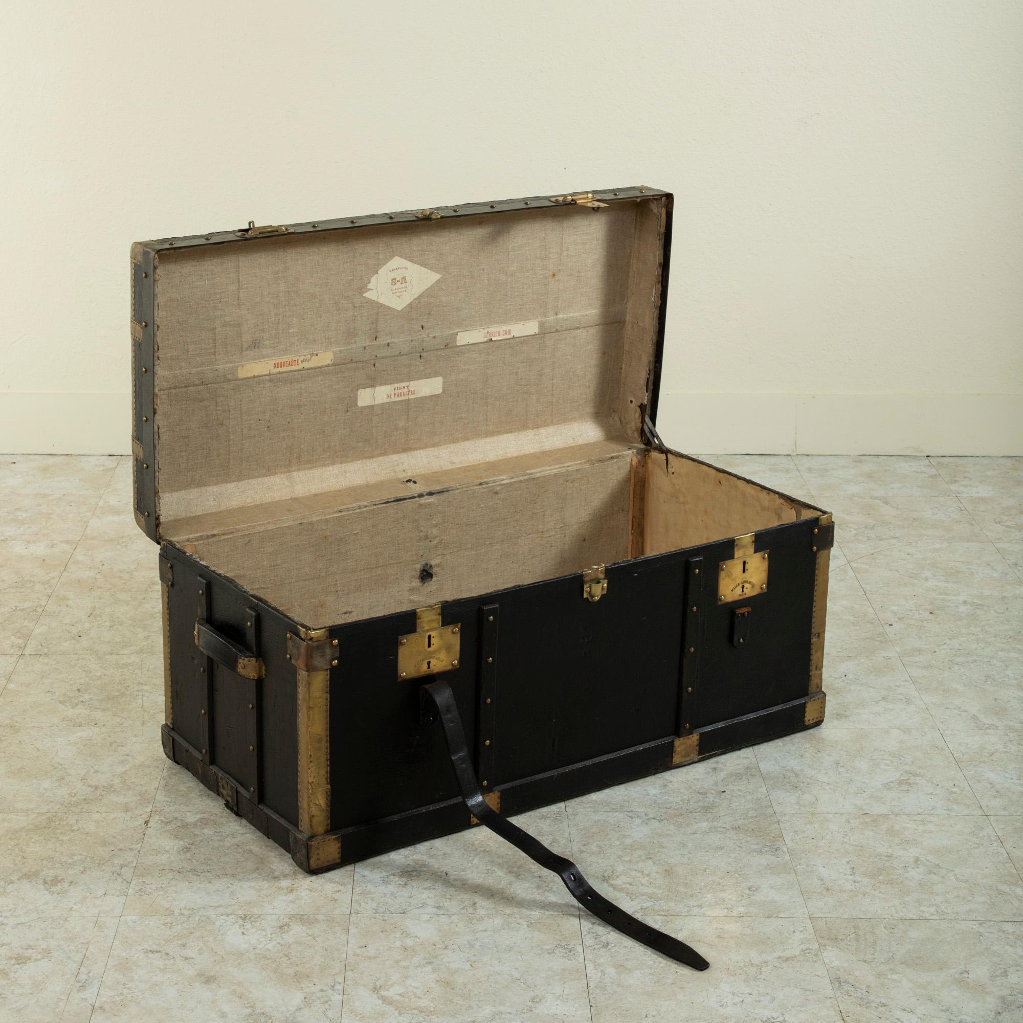 Early 20th Century French Black Leather Steam Trunk with Brass, circa 1900 1
