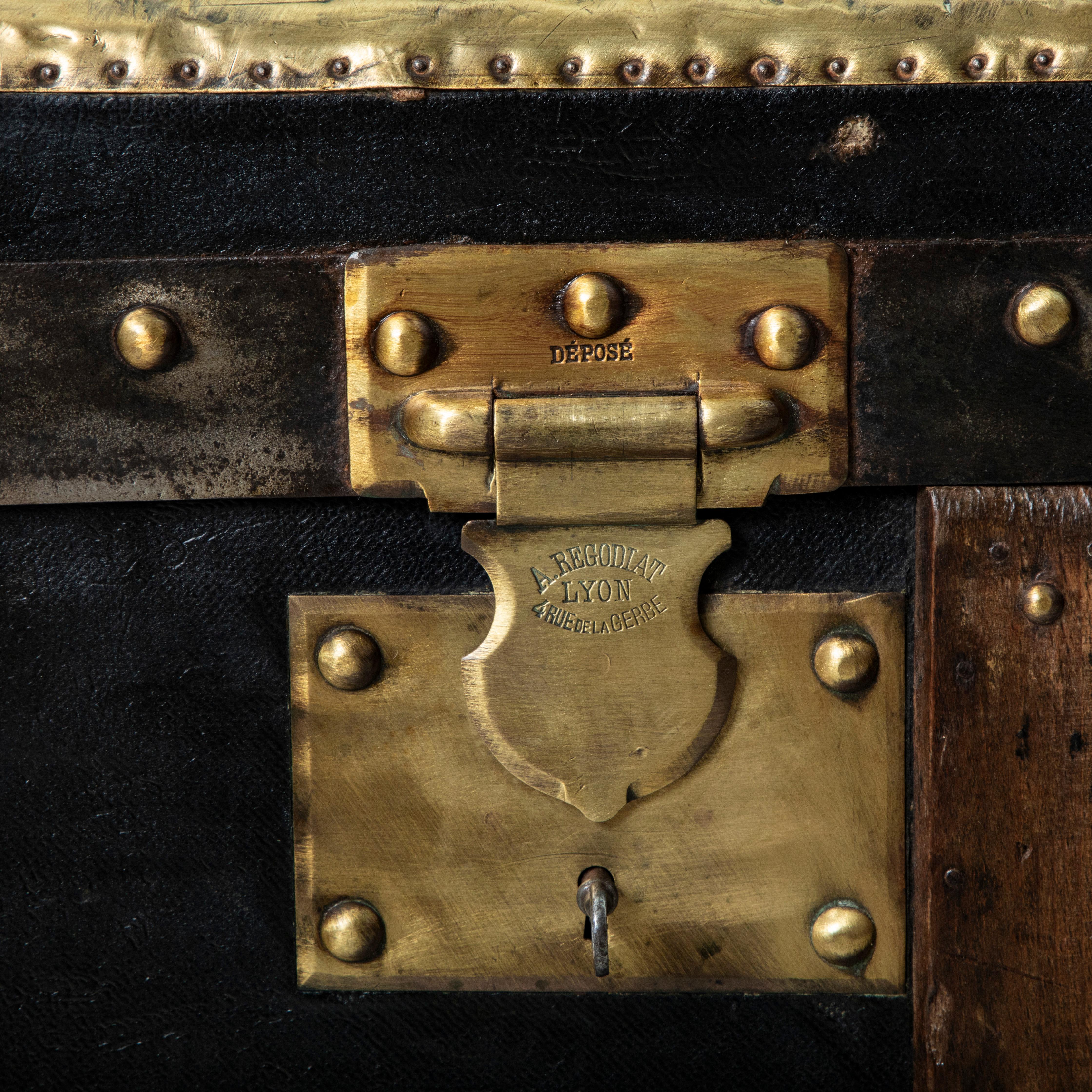 Early 20th Century French Black Leather Steamer Trunk with Brass Detailing For Sale 10