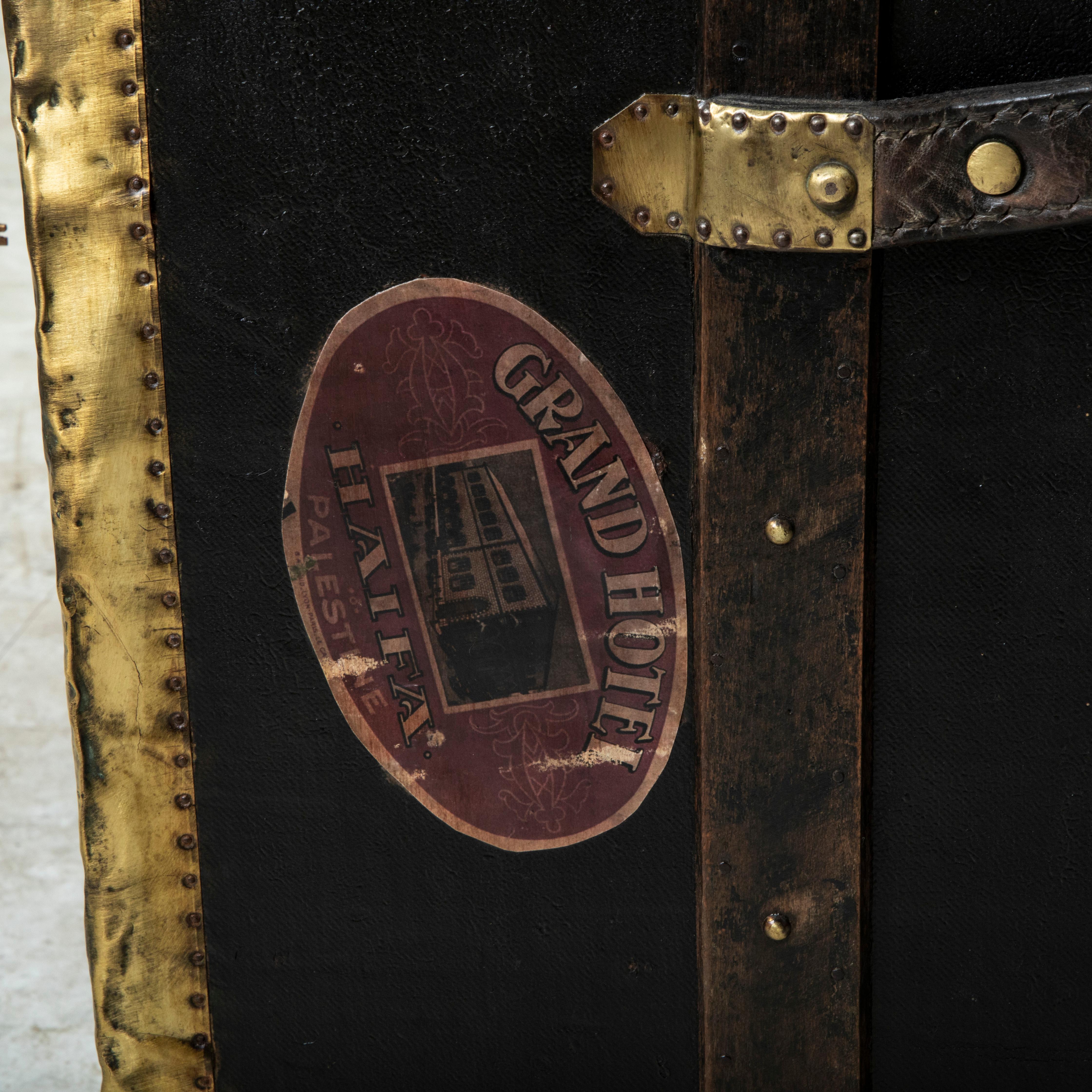 Early 20th Century French Black Leather Steamer Trunk with Brass Detailing For Sale 13